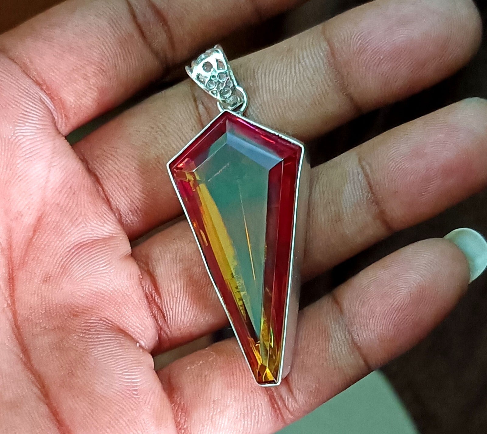 107.95 Ct Natural Zultanite 7 Color Pendant 925 Silver Loose Certified Gemstone