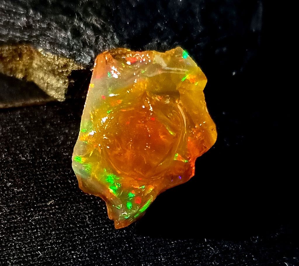 A++Play of Color 8.35 Ct Natural Ethiopian Black Opal Welo Rough LOOSE GEMSTONE