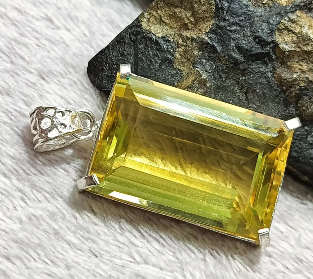 102.25 Ct EGL Certified Natural Topaz 925 Solid Silver Pendant Loose Gemstone