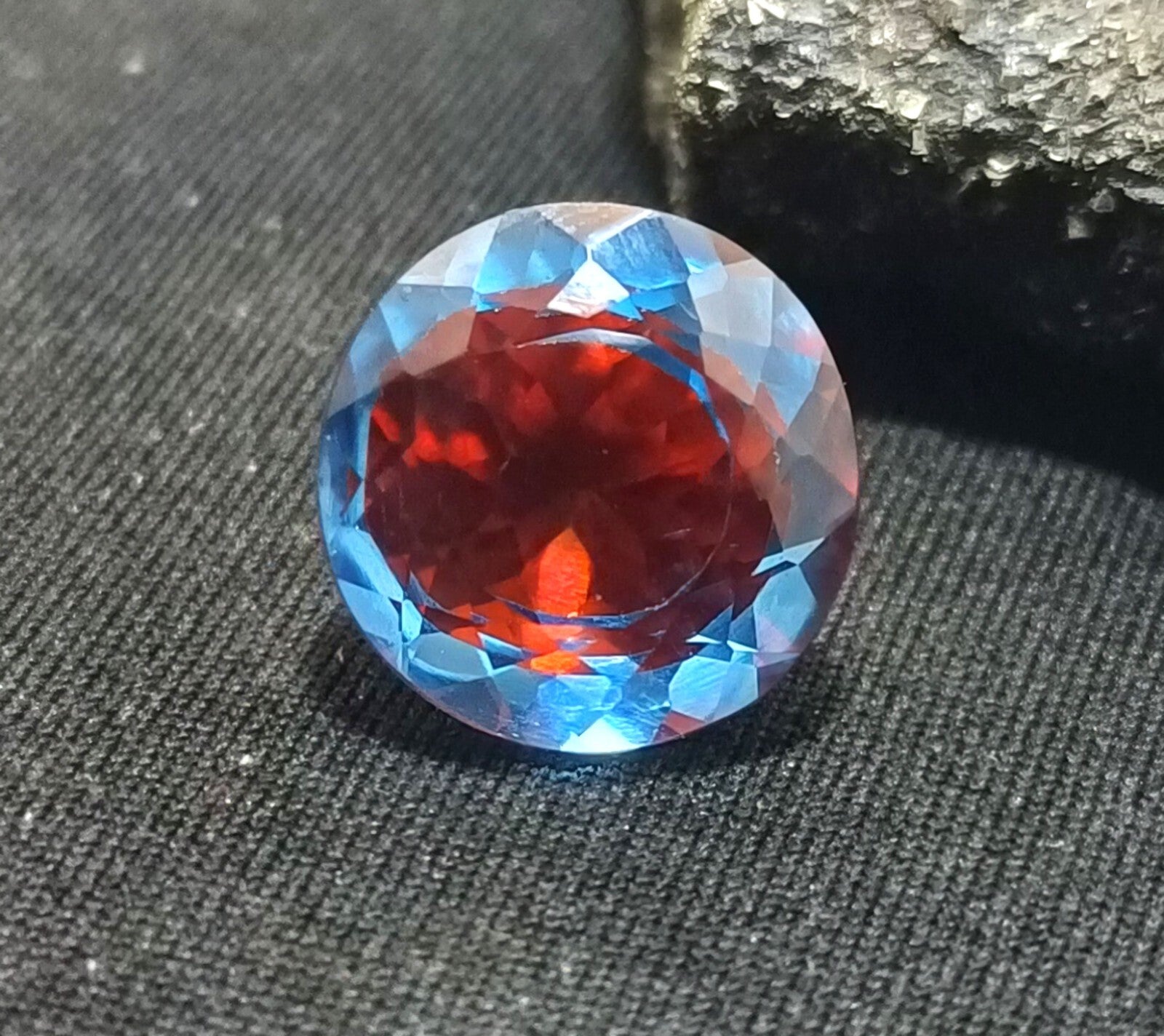 14.90 Ct A++ NATURAL Ceylon PITAMBARI Sapphire Bi-Color Certified Round GEMSTONE