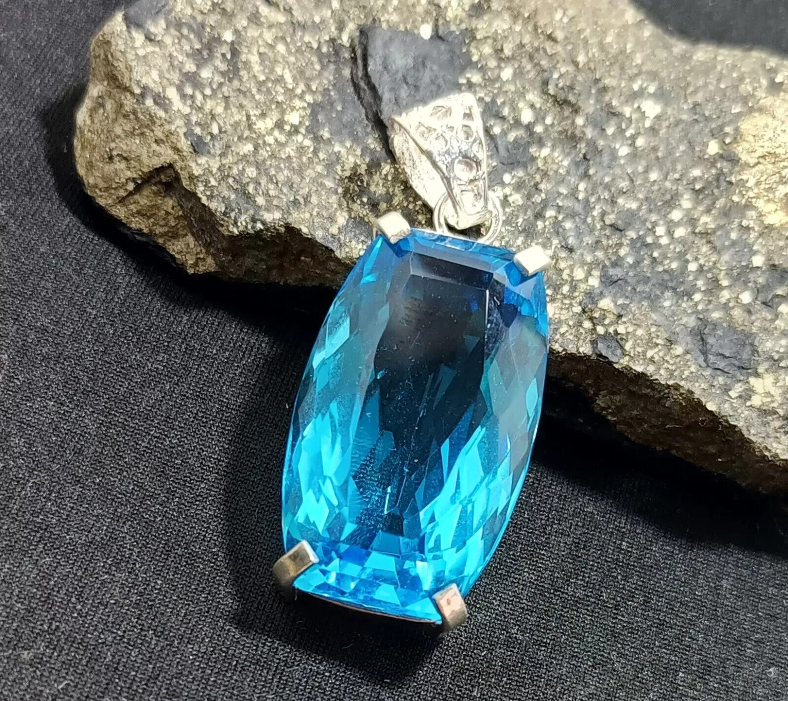 69.75 Ct Certified Lab-Created Blue Topaz 925 Solid Silver Pendant Gemstone