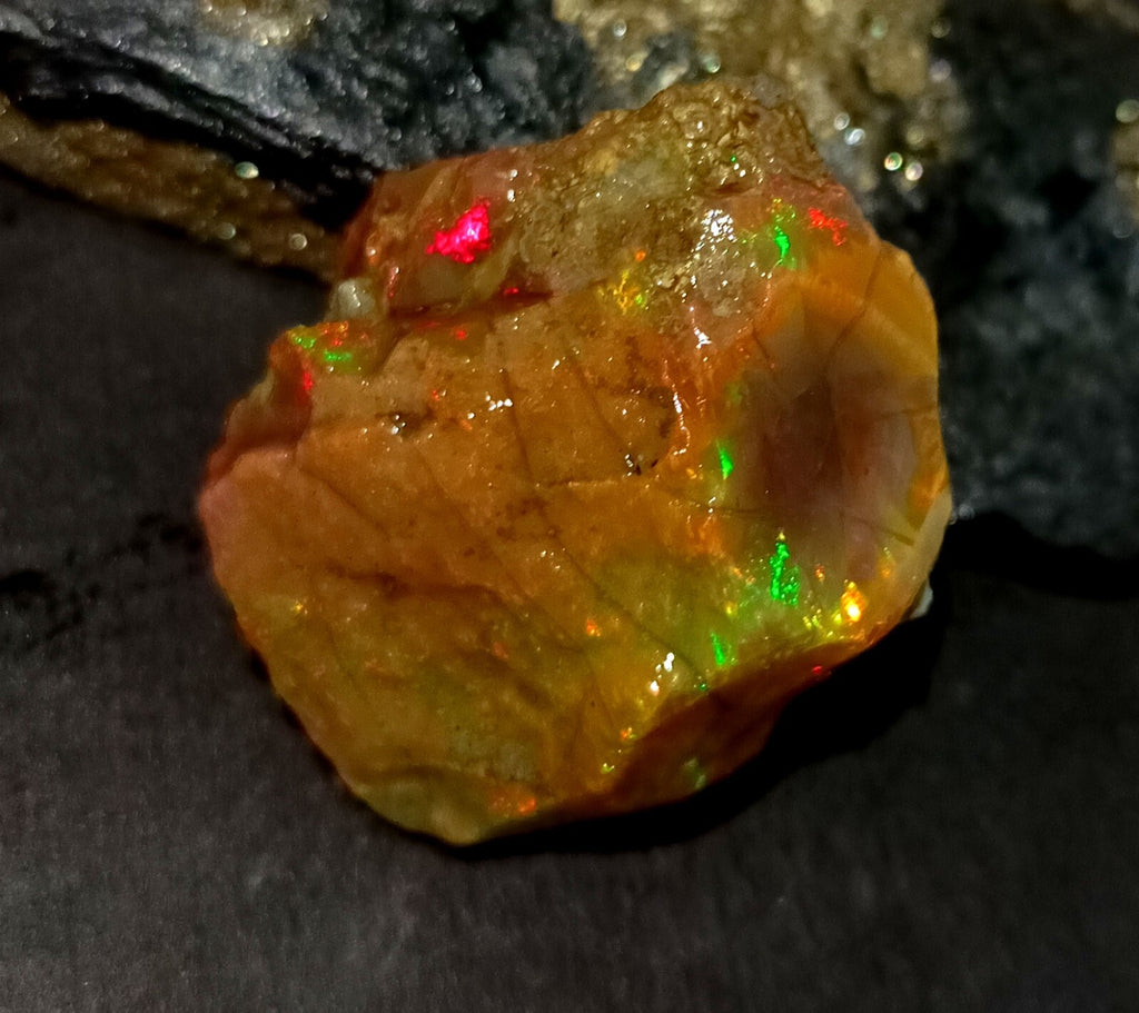 A++Play of Color 114.75Ct Natural Ethiopian Black Opal Welo Rough LOOSE GEMSTONE