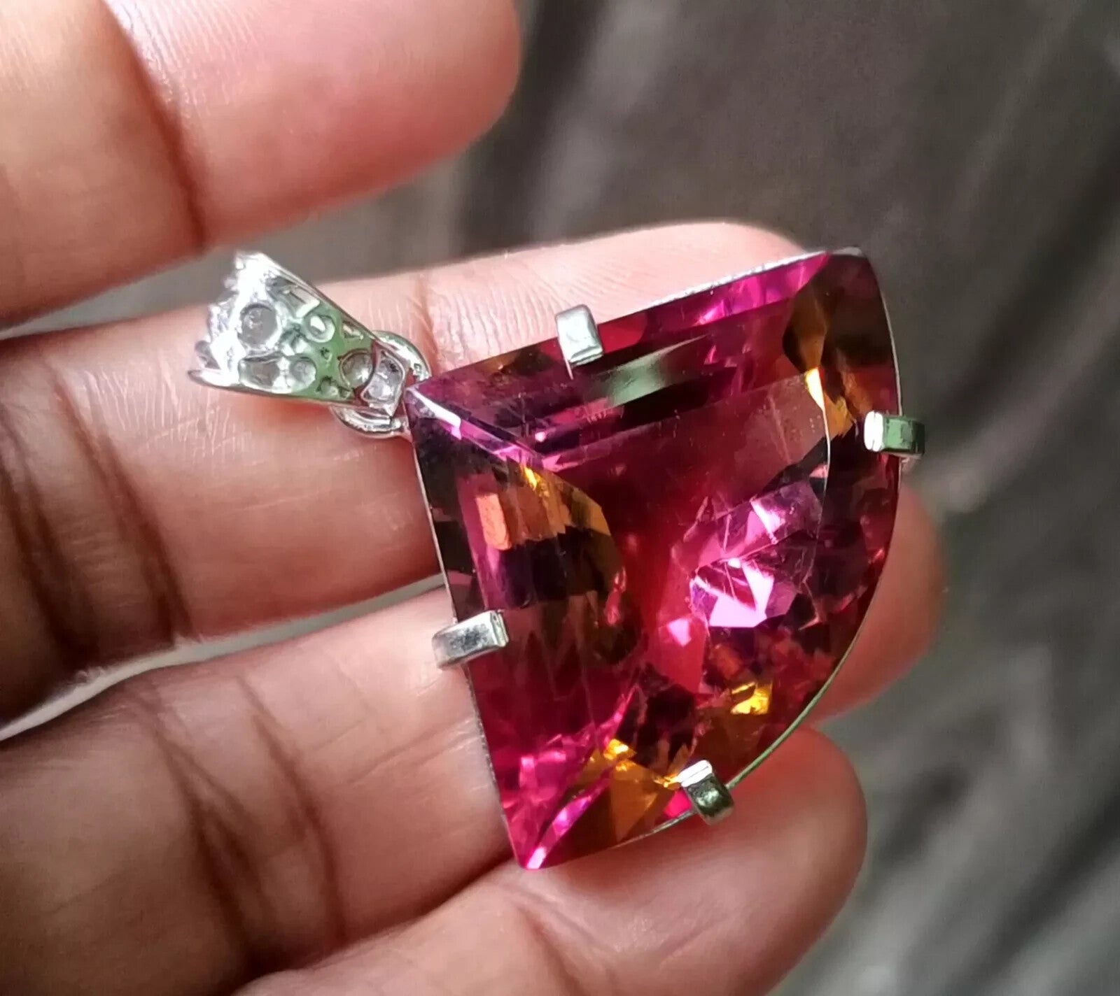 e8bc3014-ef9a-4256-90b8-641b520e23d0