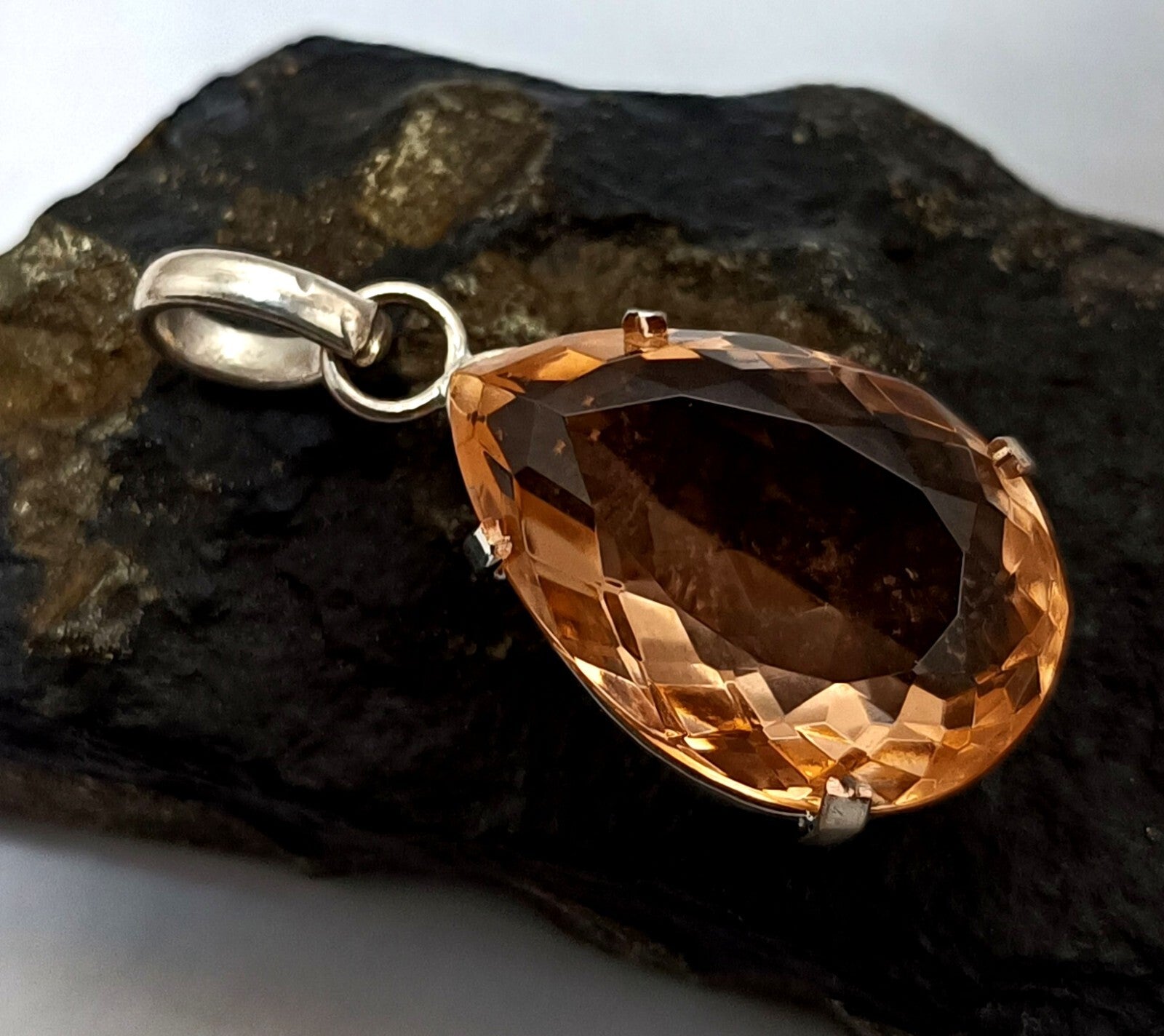 Certified 58.45 Ct Natural Topaz 925 Solid Silver  Pear Cut Pendant Gemstone