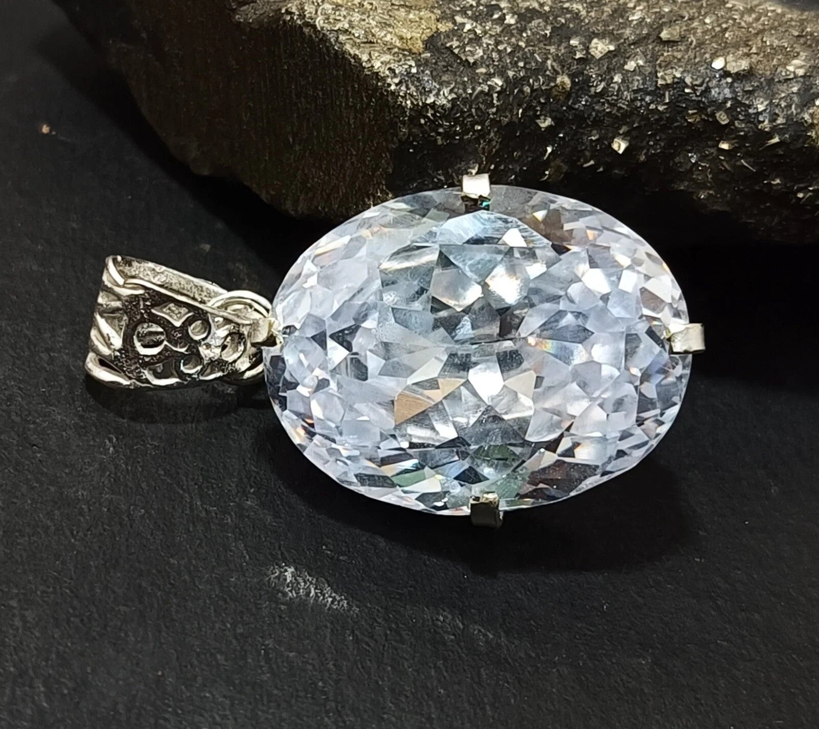 30 Ct Natural Brazilian Oval Cut White Zircon Pendant 925 Silver Gemstone