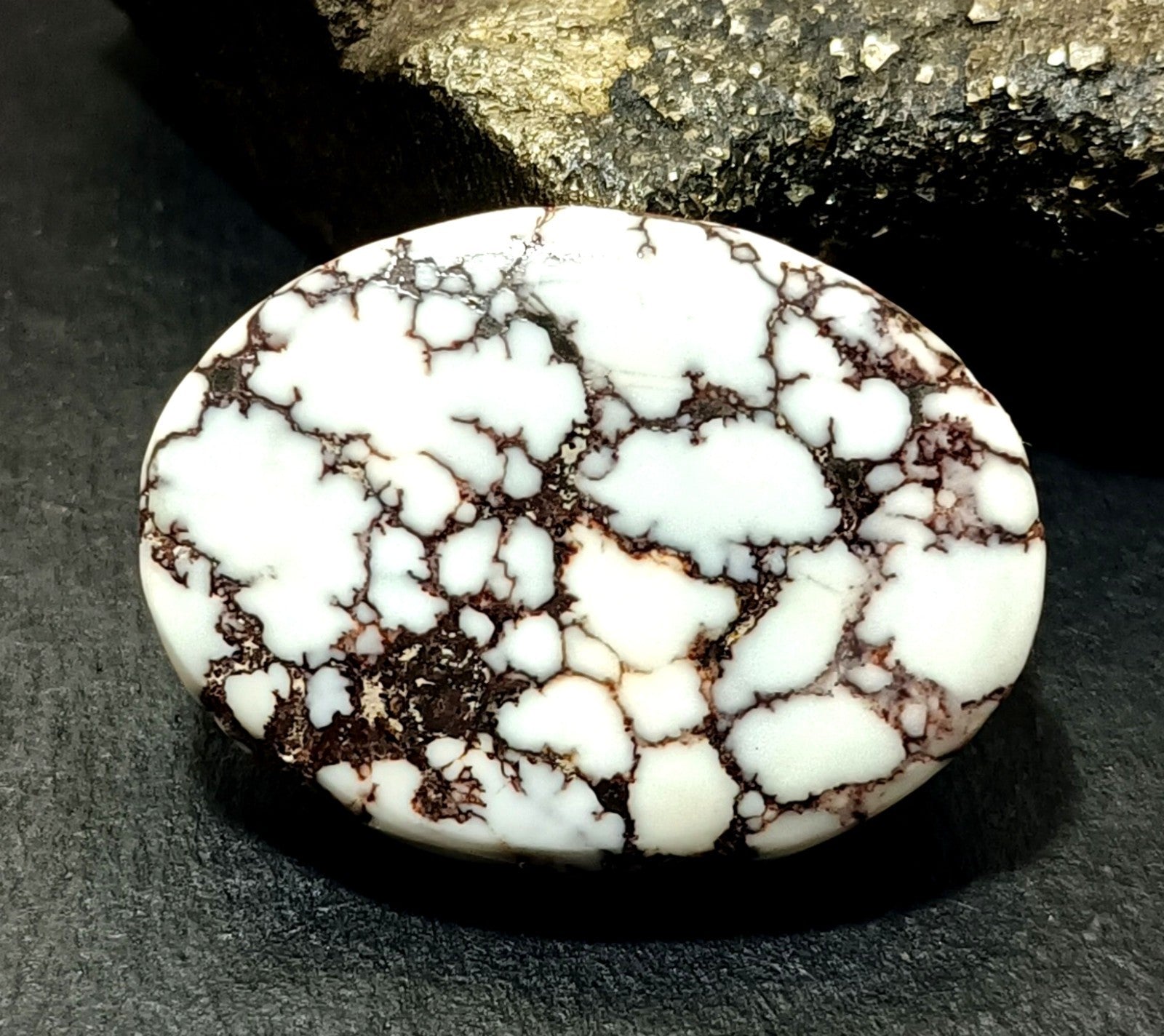 70.90 Ct Natural Turquoise Arizona White oval Cut Loose Gemstone