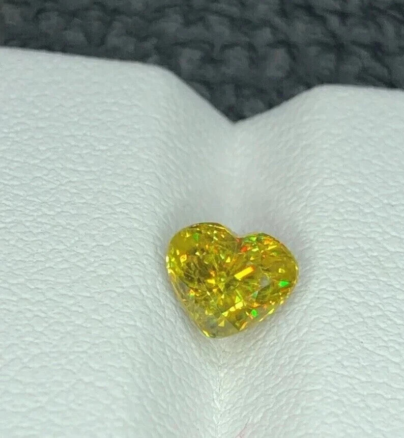 Heart Cut 3 Ct + Natural Full Fire Sphene Titanite Gemstone For Jewellery