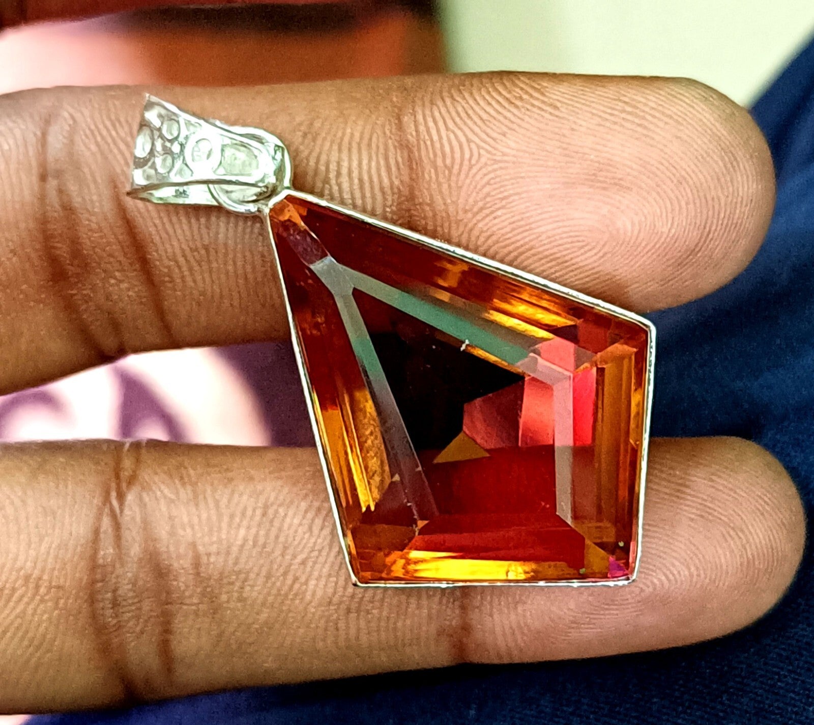 86.95 Ct Natural 7 Color Zultanite Pendant 925 Silver Loose Certified Gemstone