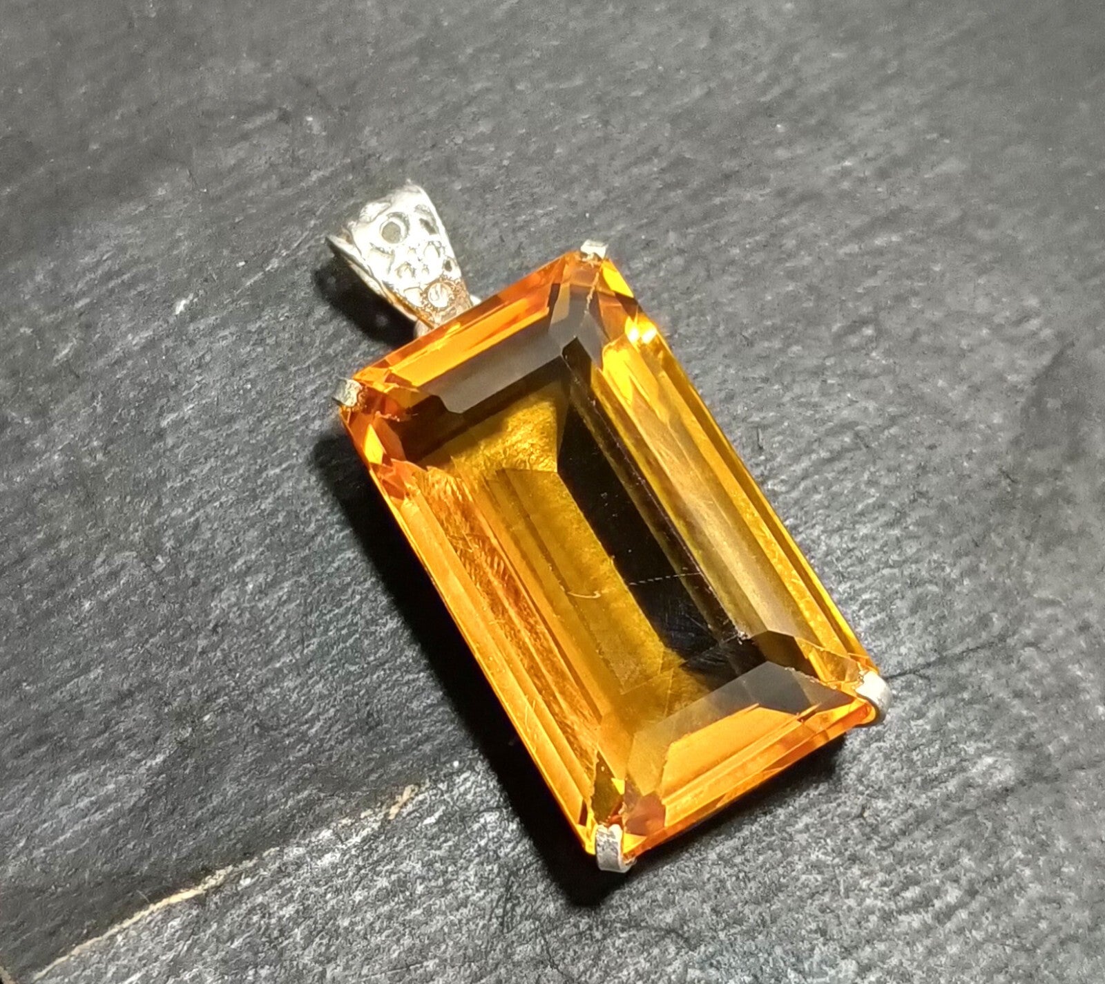 e60bdf5b-806d-4a81-8cee-6acad139a09c