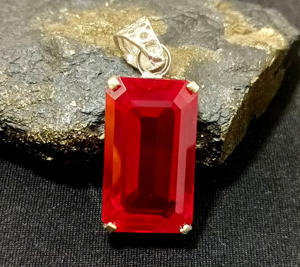 925 Sterling Silver Plated Emerald CutRuby Necklace locket Pendant 64.65 Ct