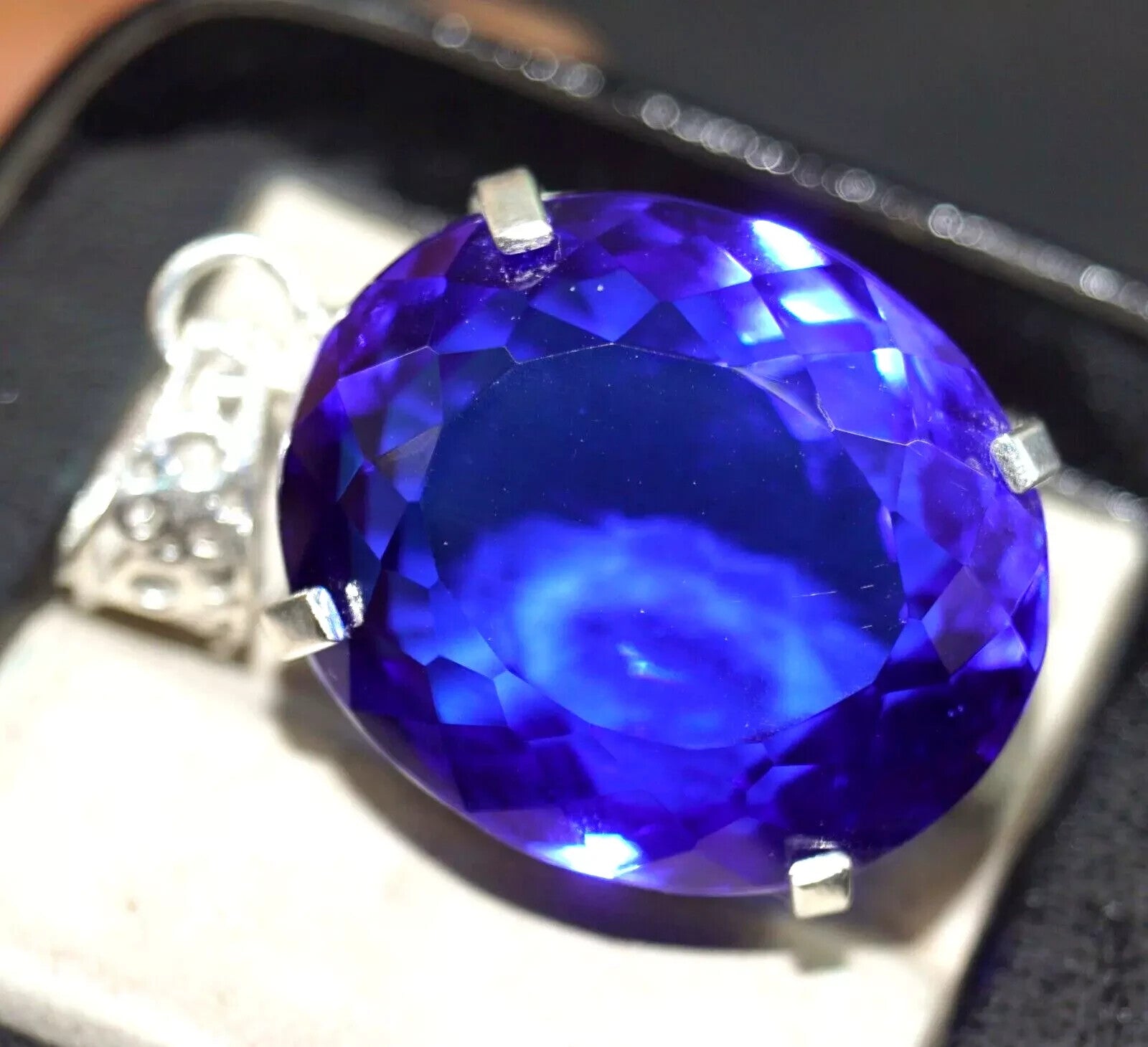 Certified Natural Topaz 925 Solid Silver Pendant 147.05 Ct Oval Loose Gemstone