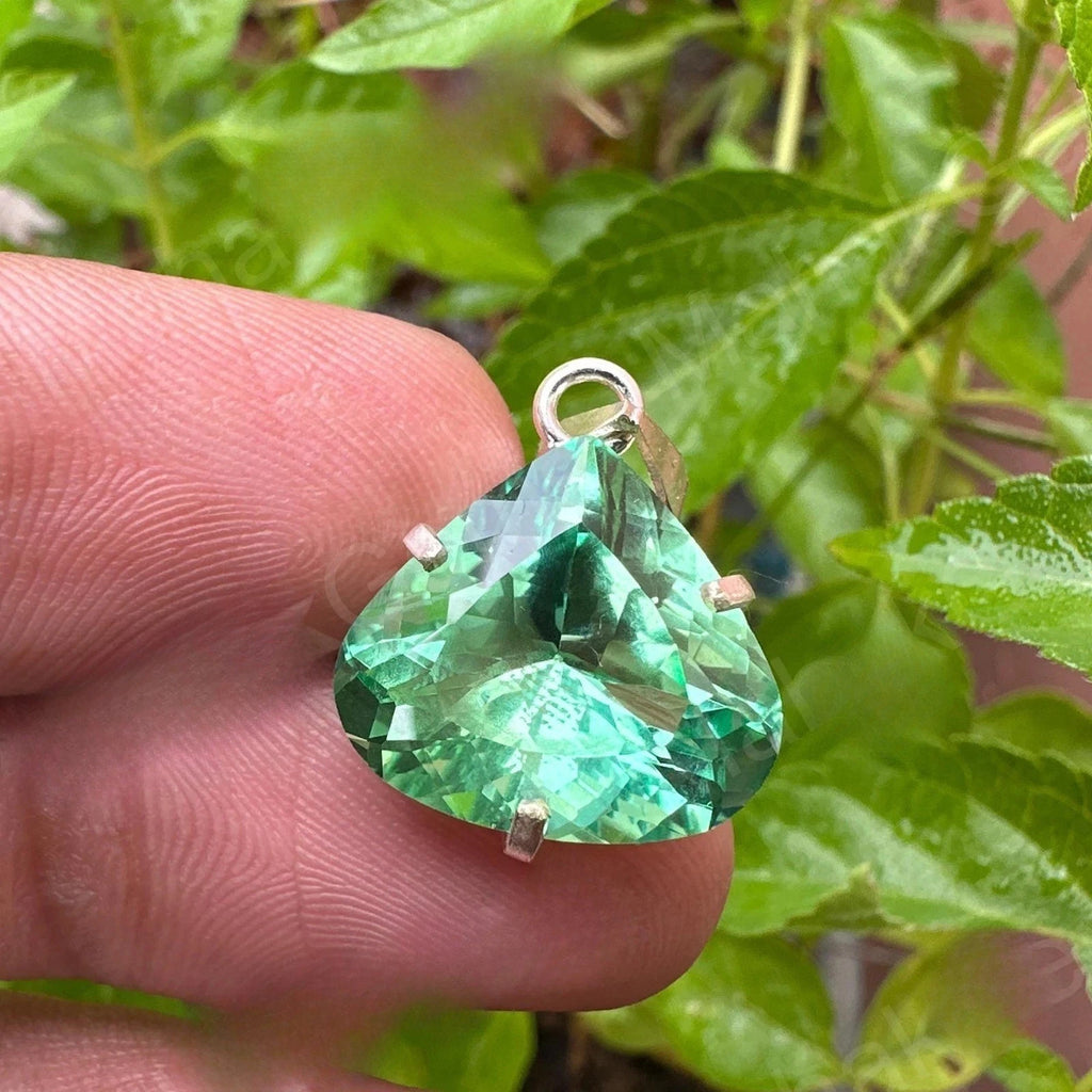 Certified 20.30 CT Natural Green Sapphire Gemstone 925 Solid Silver Pendant