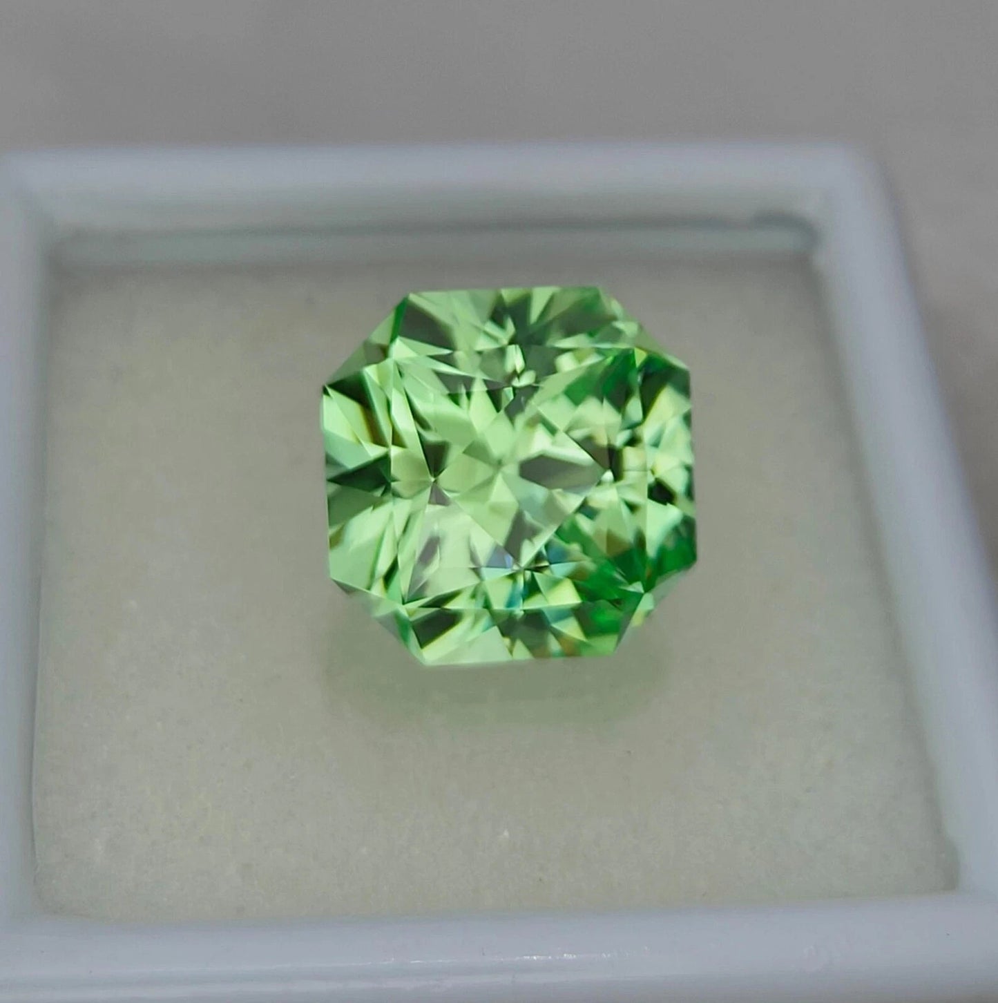 Precision Cut, 11mm Apple Green Sapphire: 9.60 Ct Asscher Cut Jewelry Gemstone