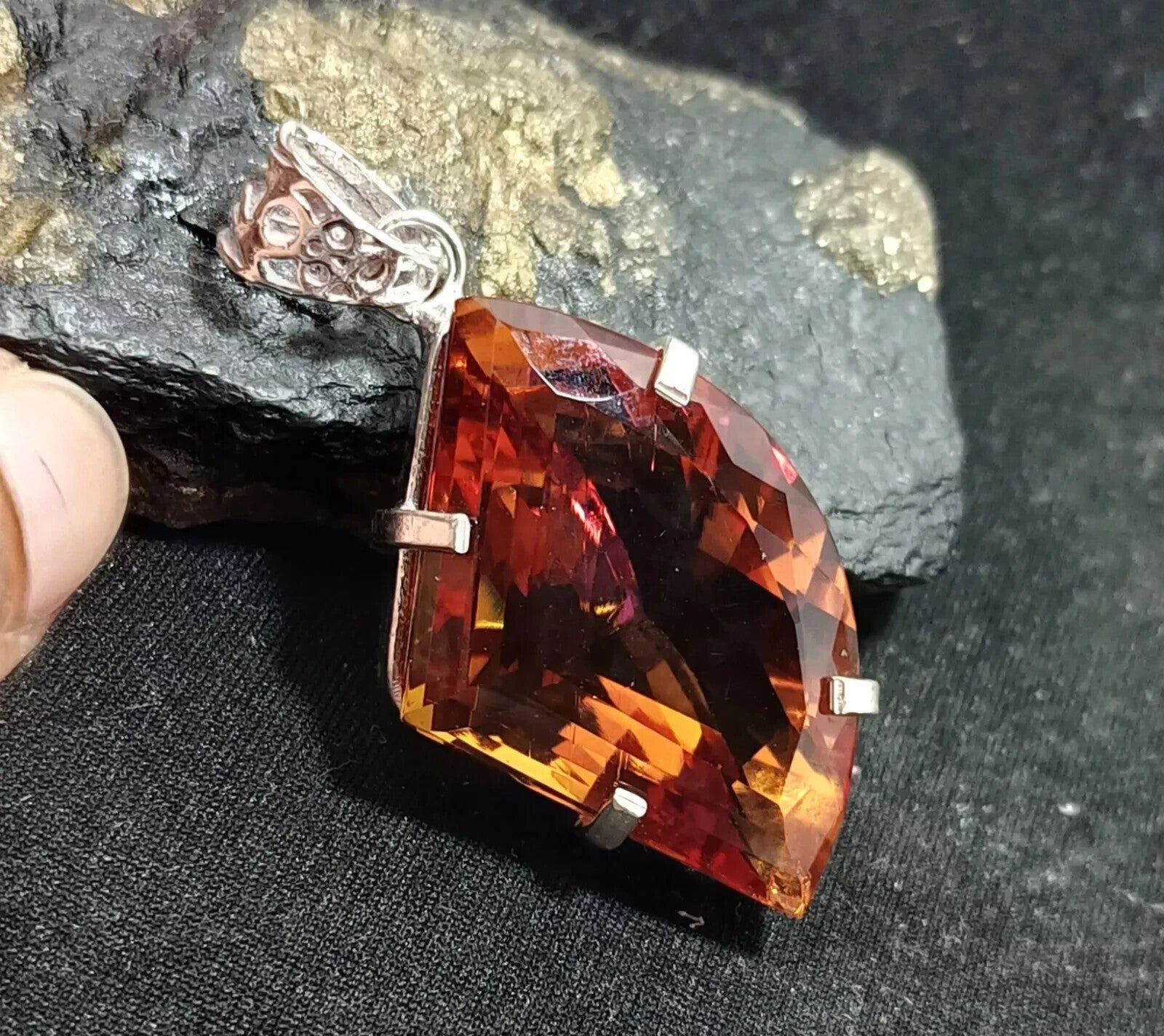 EGL Certified 73.70 Ct FANCY Natural Zultanite 925 Silver Pendant Loose Gemstone