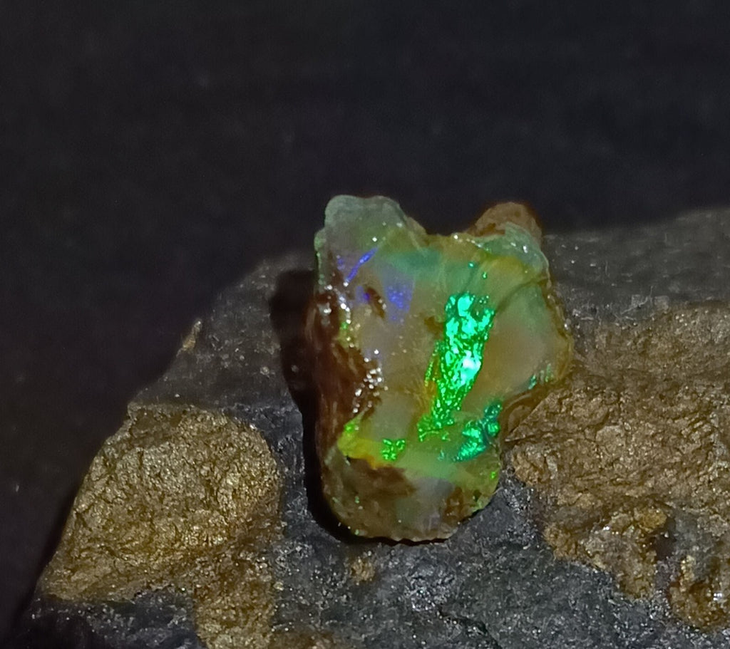 A++Play of Color 11.30 Ct Natural Ethiopian Black Opal Welo Rough LOOSE GEMSTONE