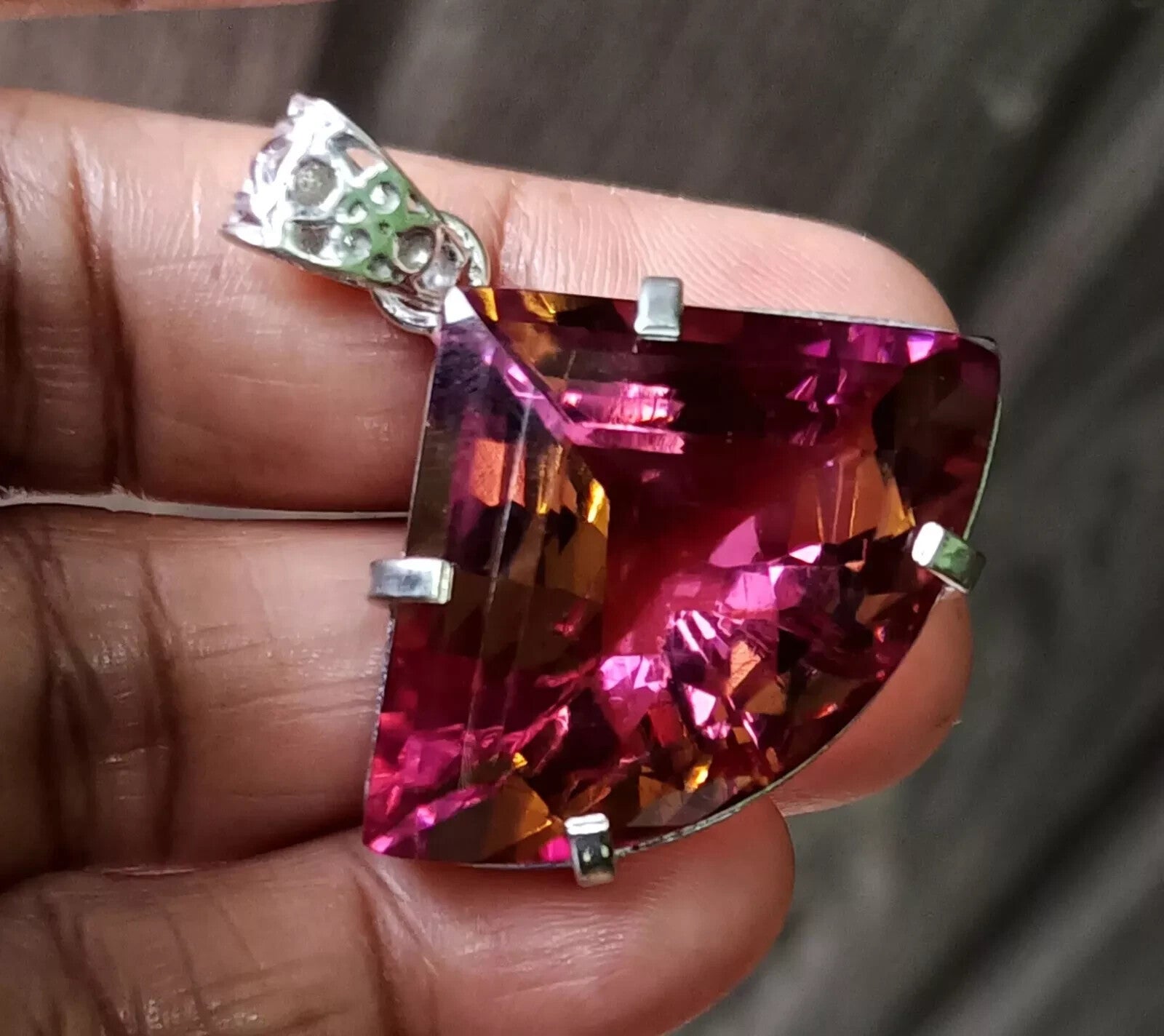 f4926d54-e649-412c-95e7-17e46a17ae46