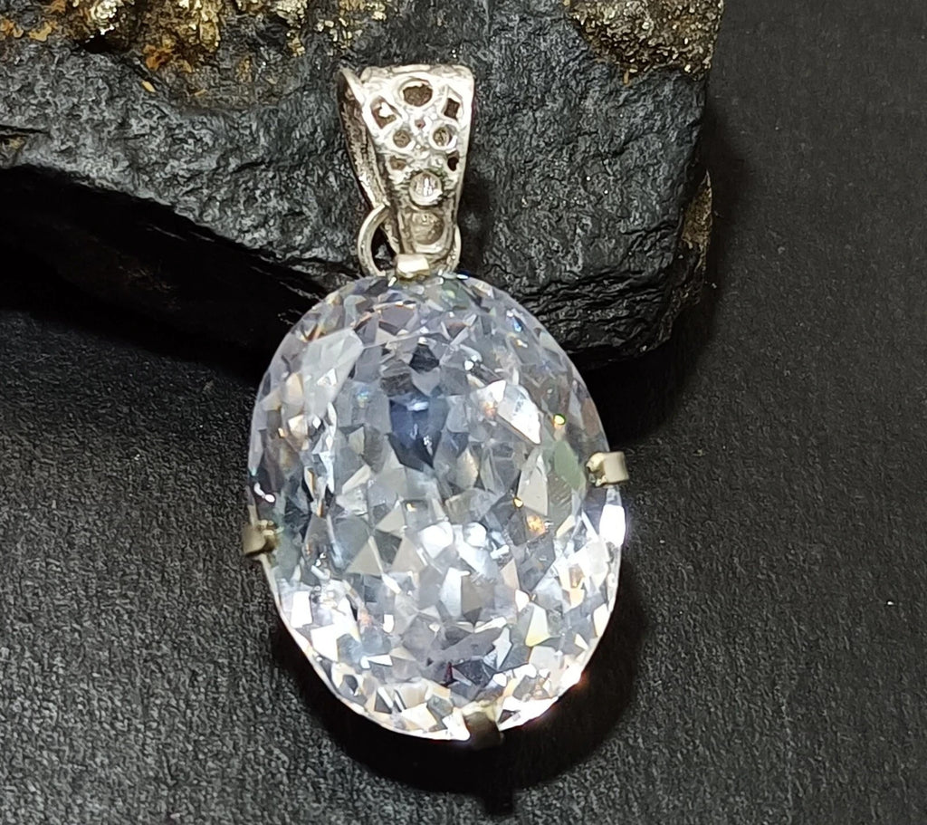 30 Ct Natural Brazilian Oval Cut White Zircon Pendant 925 Silver Gemstone
