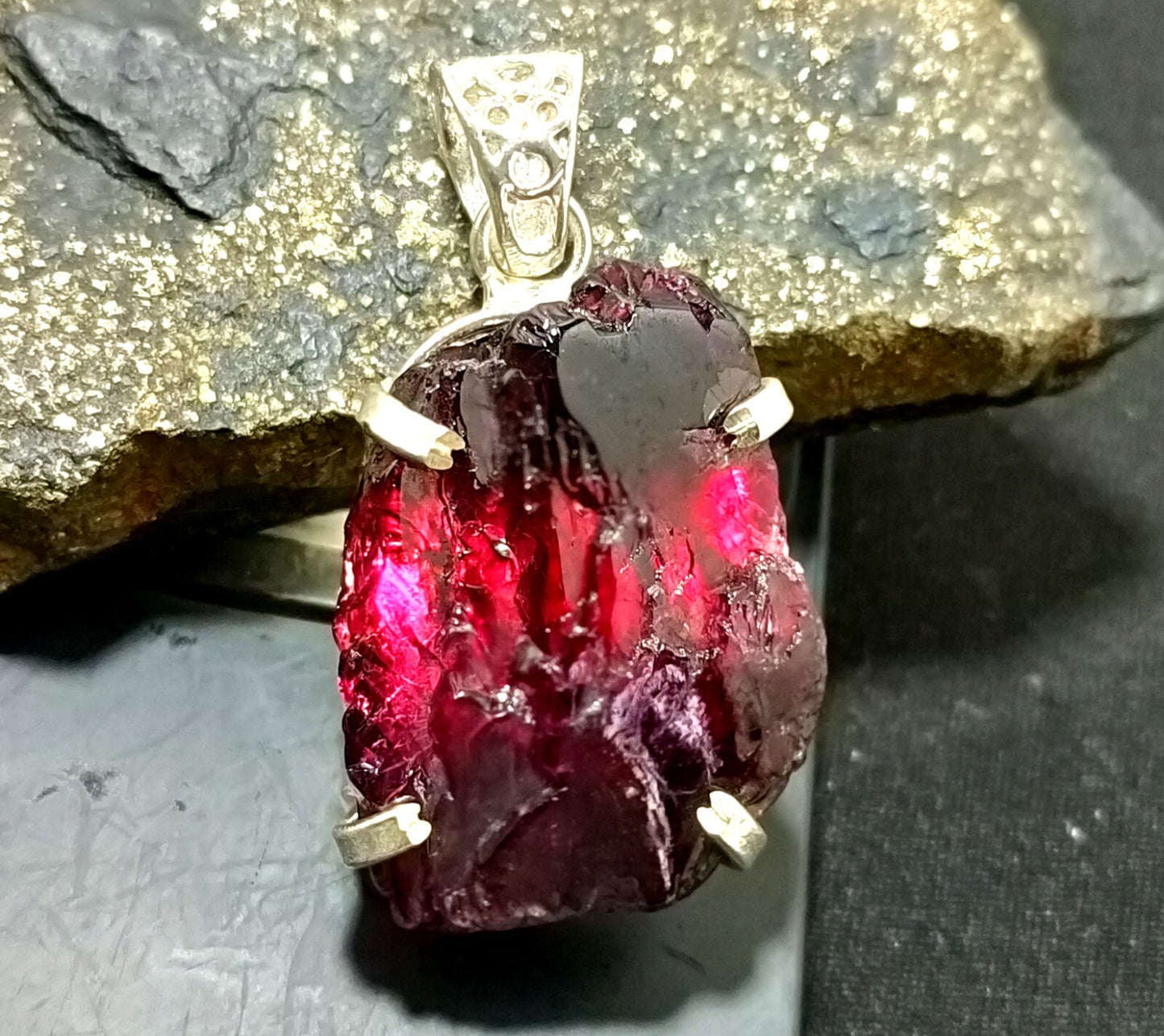 Rough Cut 77.05Ct Painite Gemstone 925 Sterling Silver Pendant,Gift For Her Love