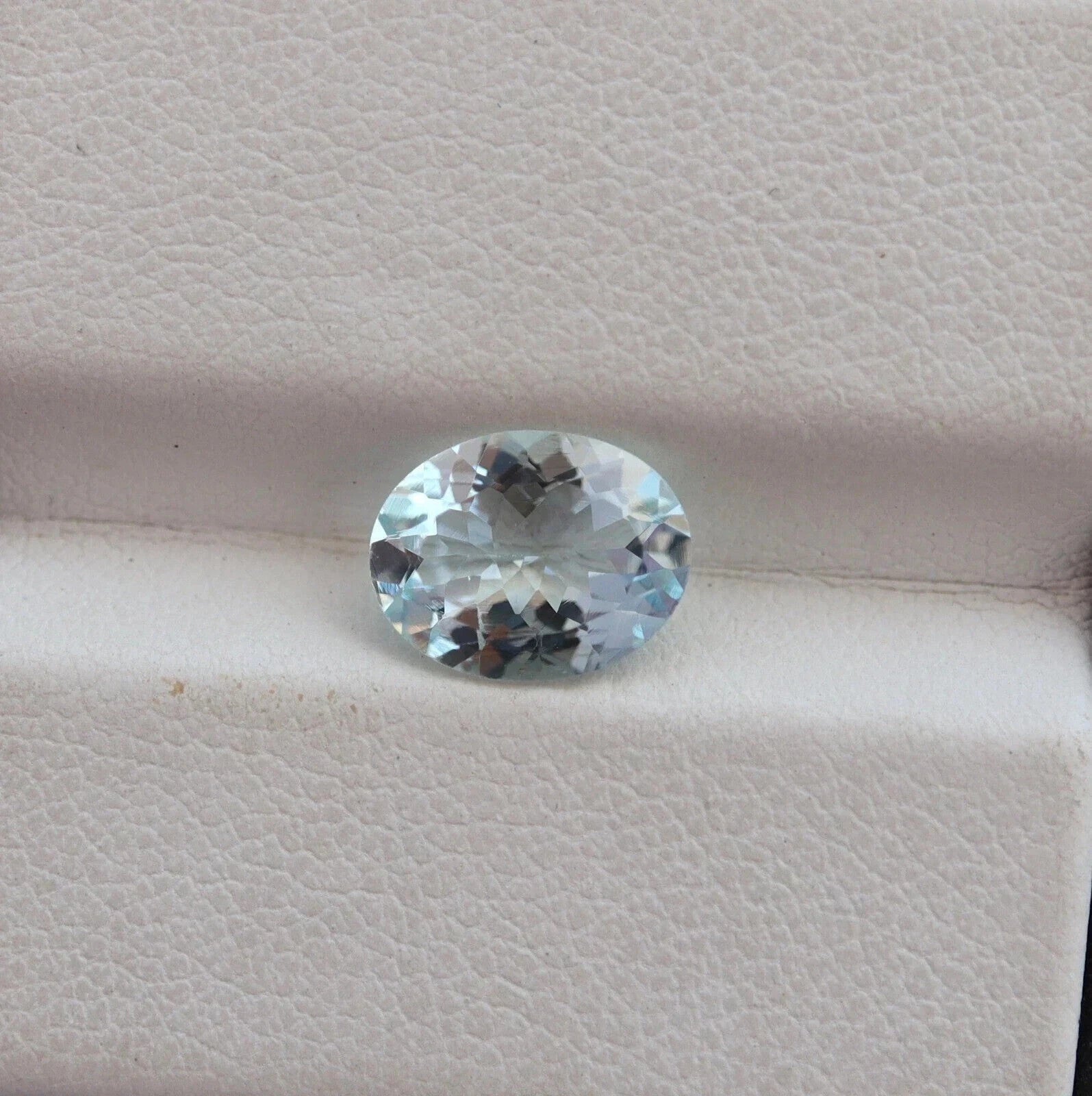 A+ Natural Ocean Blue Aquamarine GIE Certified Oval Cut GEMSTONE 8 Ct