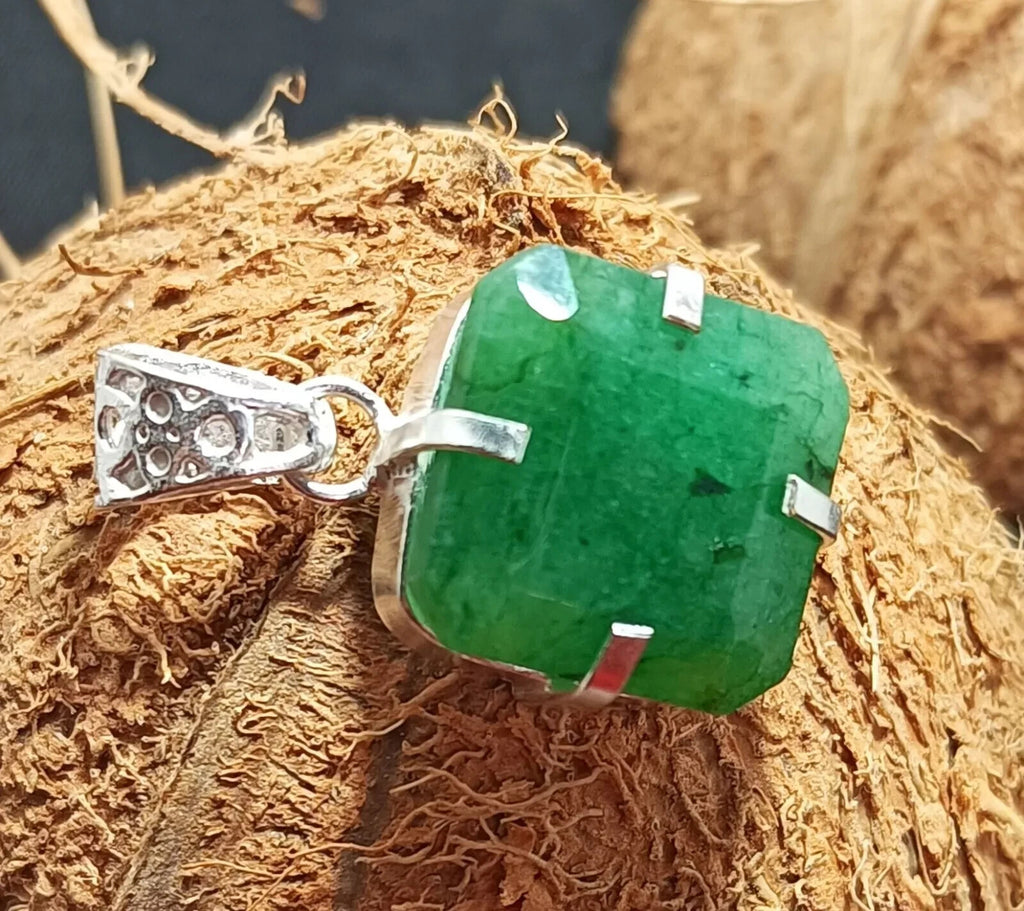 Certified 41.35 Ct Stunning Emerald 925 Solid Silver Asscher CutPendant Gemstone