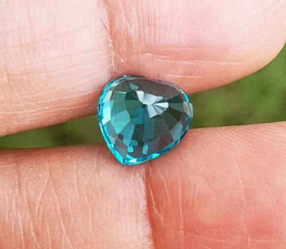 9.80 Ct Natural Paraiba Tourmaline Greenish Neon Blue Heart Cut Loose Gemstone