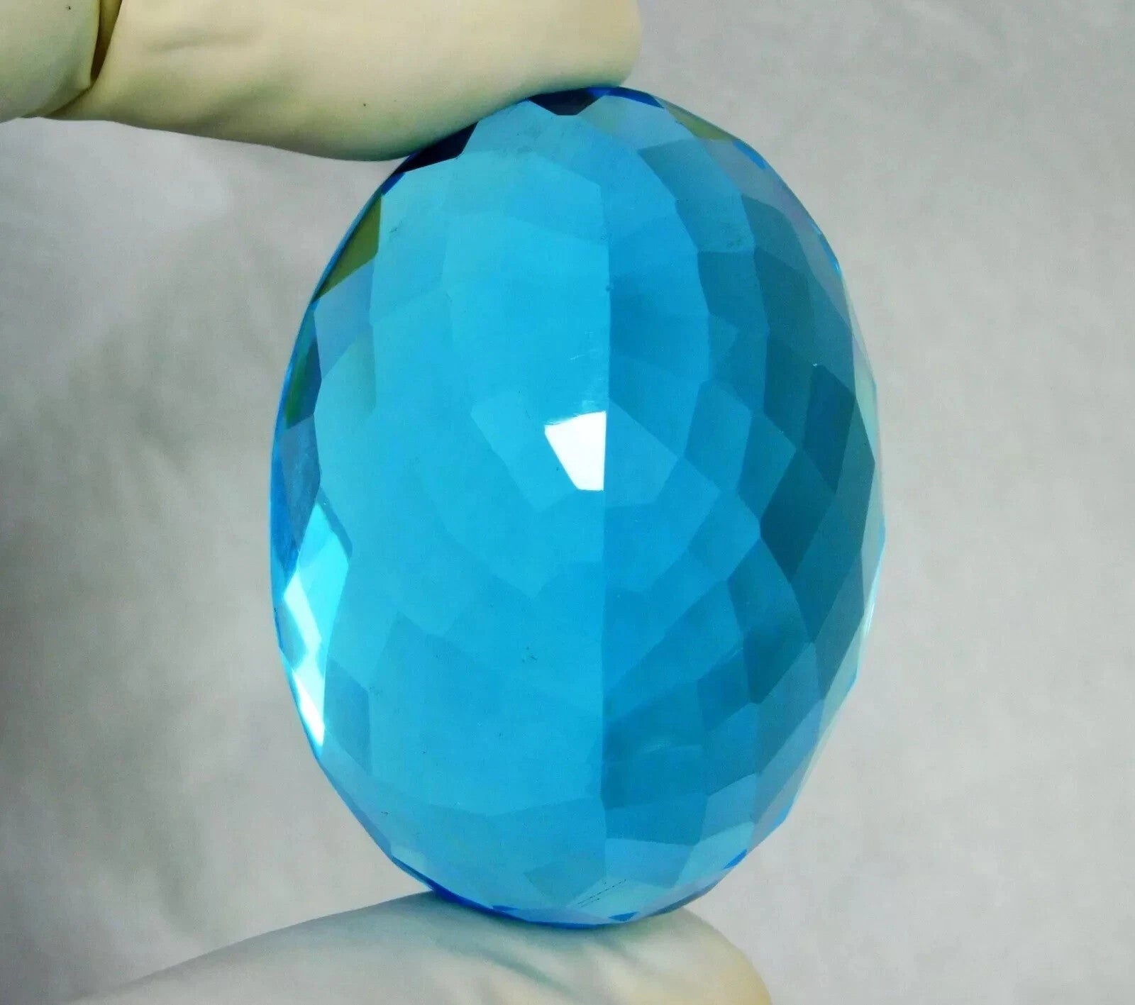 Certified 165.50Ct Natural Aquamarine Dazzling Lustrous Oval TopazLoose Gemstone