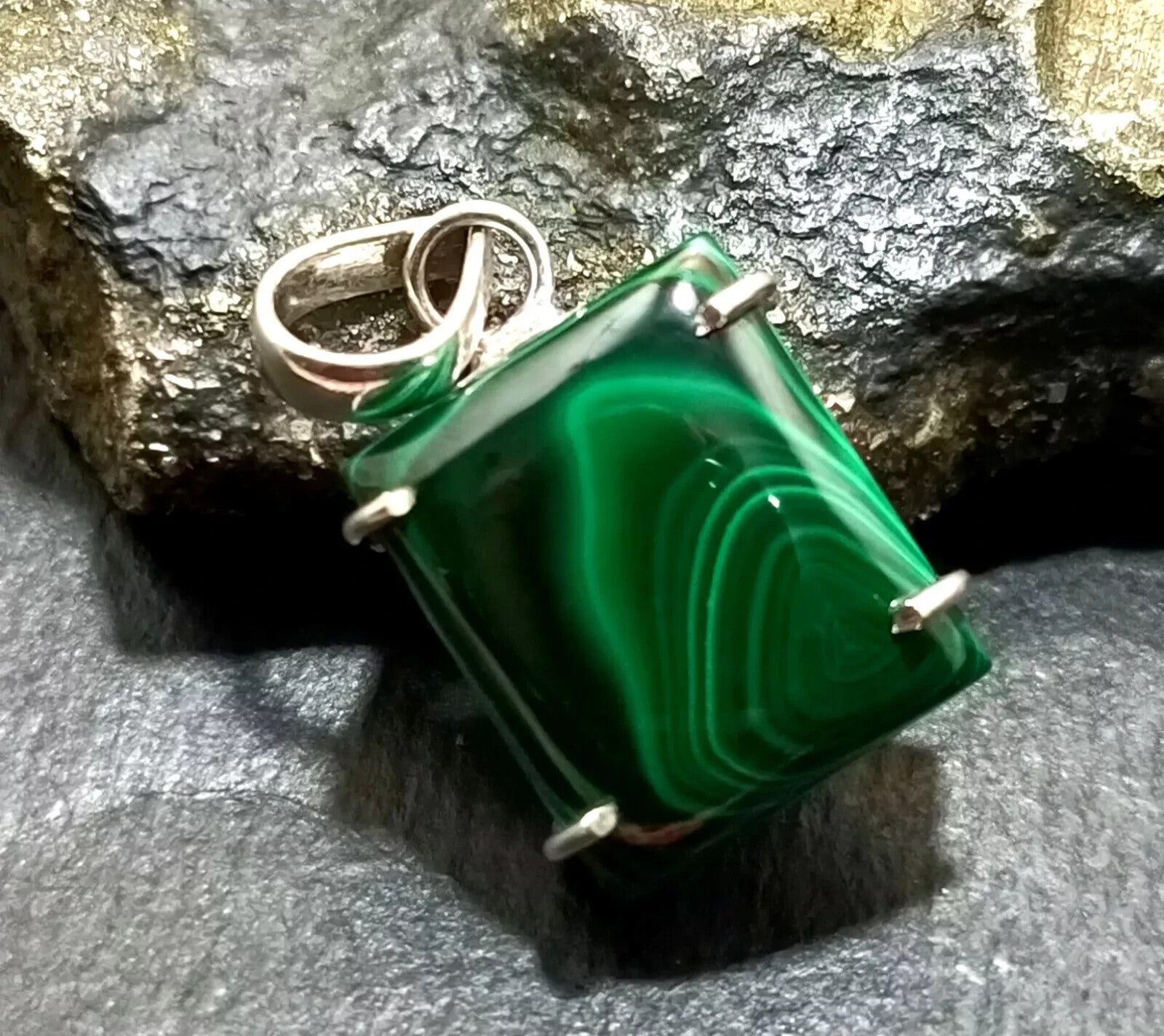 40.80 Natural Green Malachite Hand-Made Pendant In Solid Silver Certified A+Gems