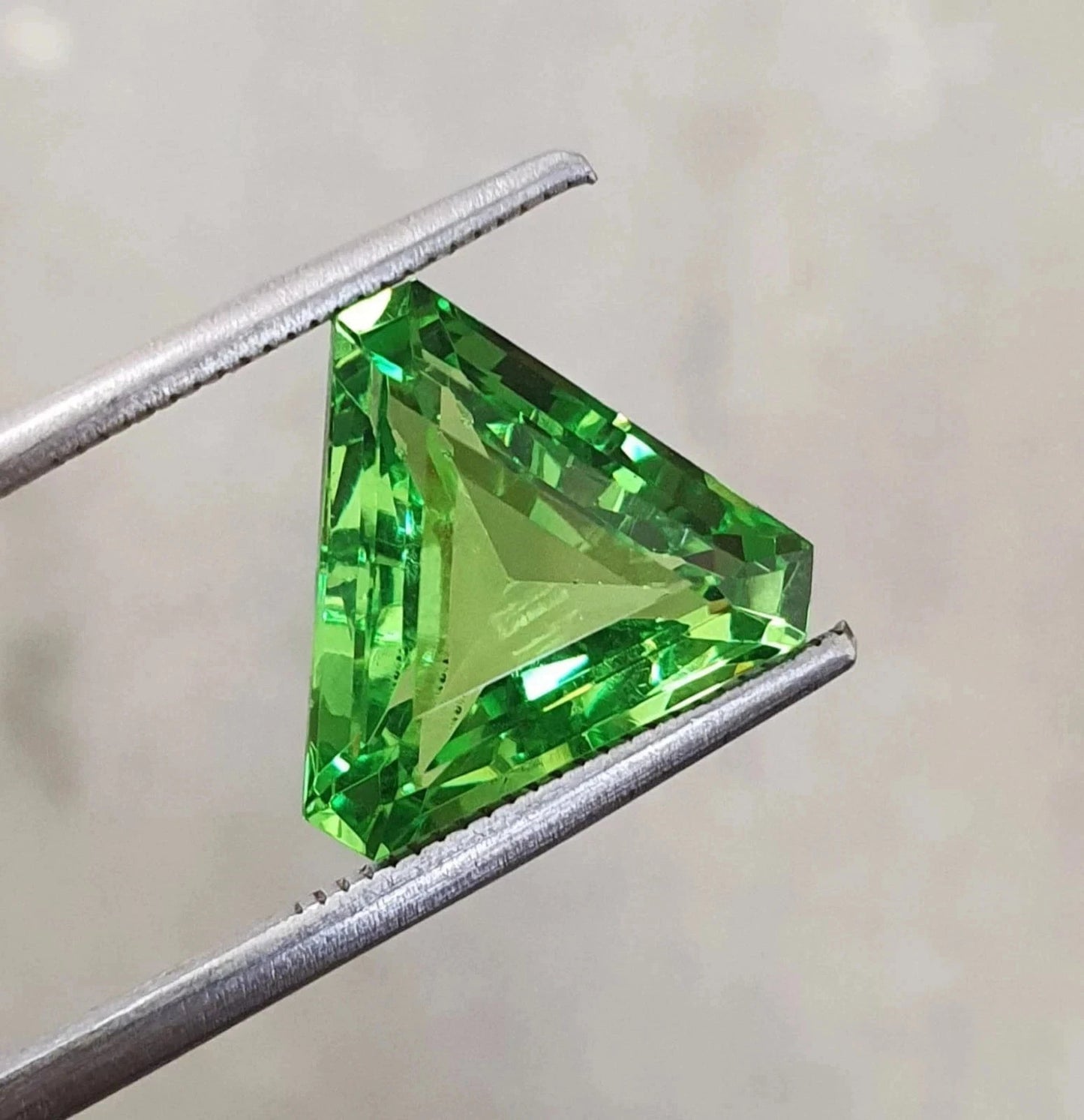 10 Ct Natural Green Peridot Triangle Cut Quality GIE Certified Loose Gemstones