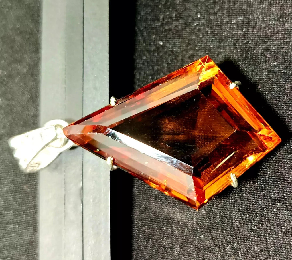 98.05 Ct Natural 7 Color Zultanite Pendant 925 Silver Loose Certified Gemstone