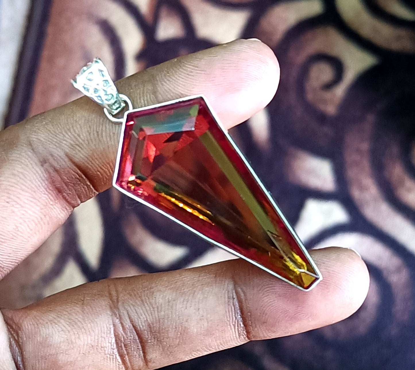 107.95 Ct Natural Zultanite 7 Color Pendant 925 Silver Loose Certified Gemstone