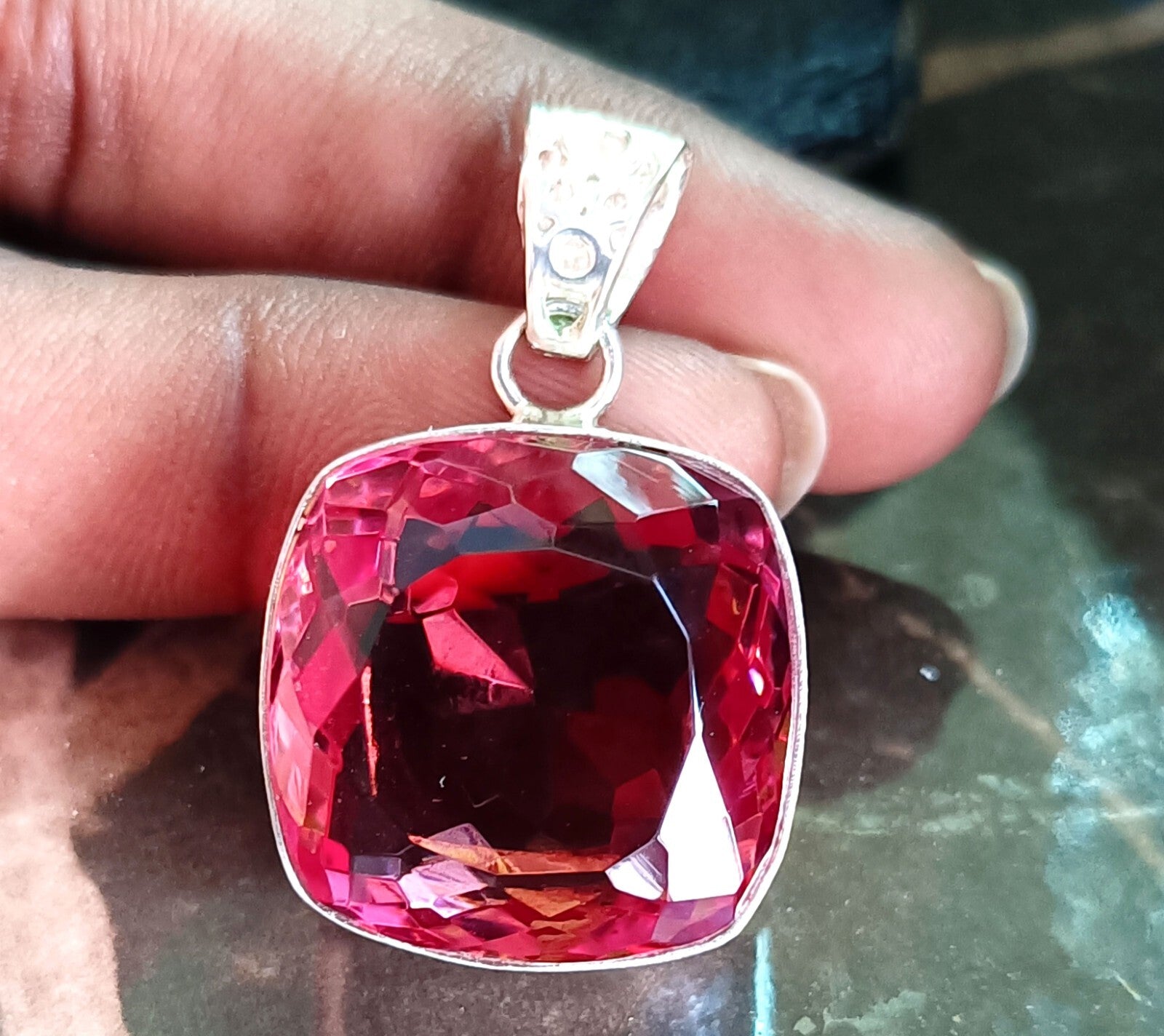 62.30 Ct Natural Zultanite 7 Color Pendant 925 Silver Loose Certified Gemstone