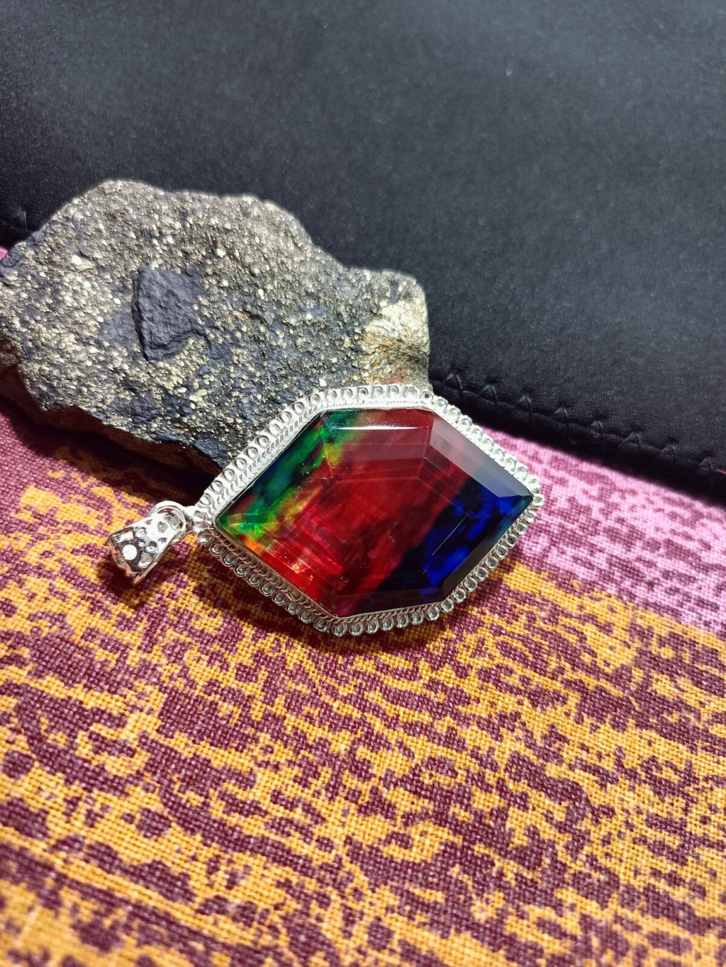 Certified Fancy Cut 98.15 Ct Natural Ammolite 925 Solid Silver Pendant Gemstone