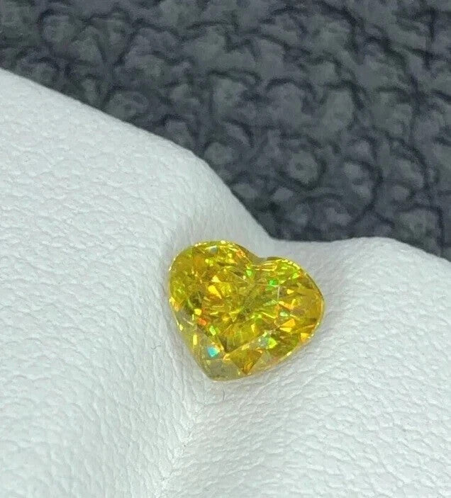 Heart Cut 3 Ct + Natural Full Fire Sphene Titanite Gemstone For Jewellery