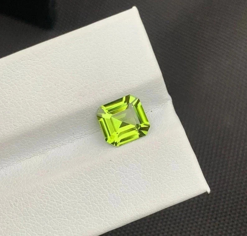 5.5 Ct AAA+ EGL Certified NATURAL Apple Green Peridot Asscher Cut Loose Gemstone