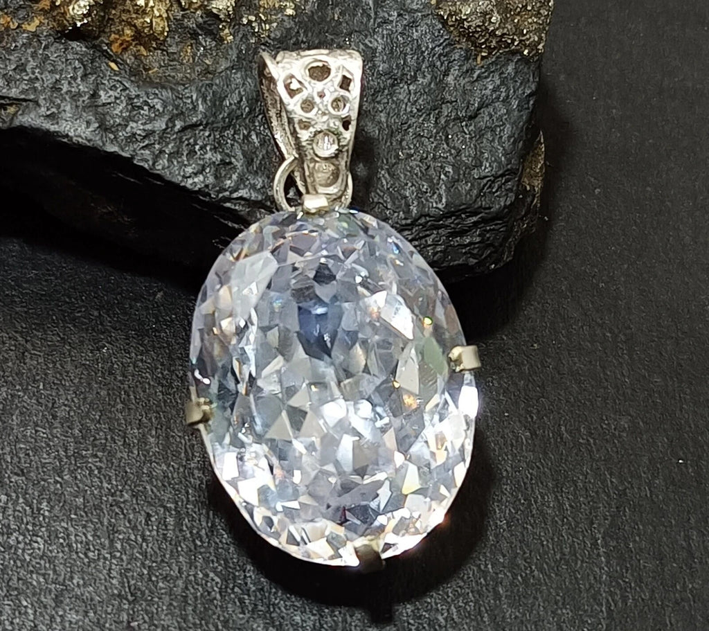 77.95 Ct Natural Brazilian Oval Cut White Zircon Pendant 925 Silver Gemstone