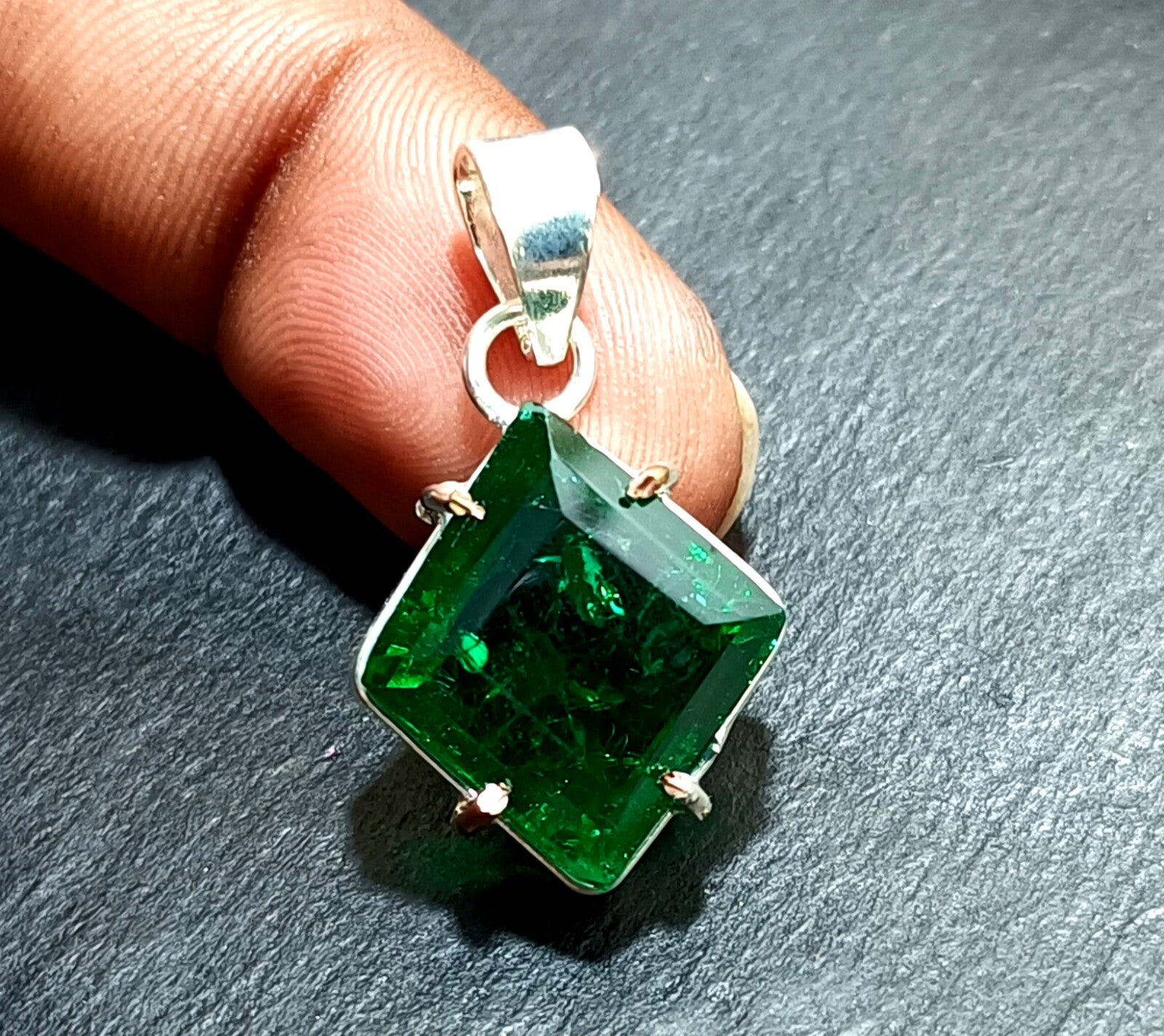 Certified 21.50 Ct Natural Emerald 925 Solid Silver Fancy Cut Pendant Gemstone