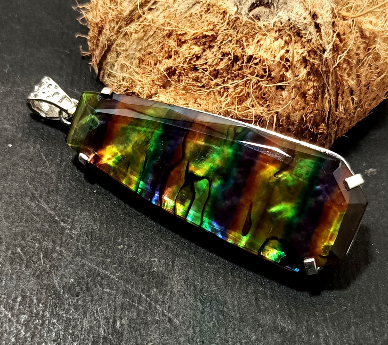 Certified 100.10 Ct Natural Ammolite 925 Solid Silver Rainbow Pendant Gemstone