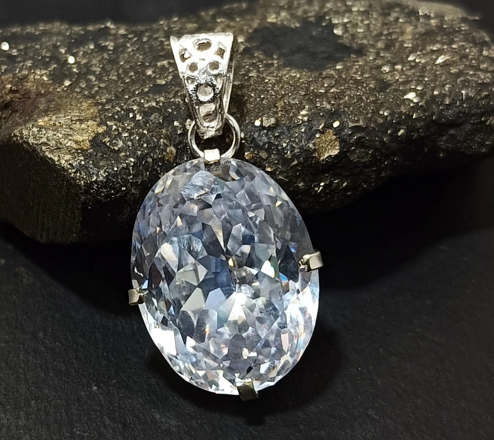 77.95 Ct Natural Brazilian Oval Cut White Zircon Pendant 925 Silver Gemstone