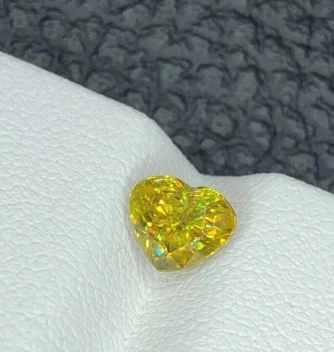 Heart Cut 3 Ct + Natural Full Fire Sphene Titanite Gemstone For Jewellery