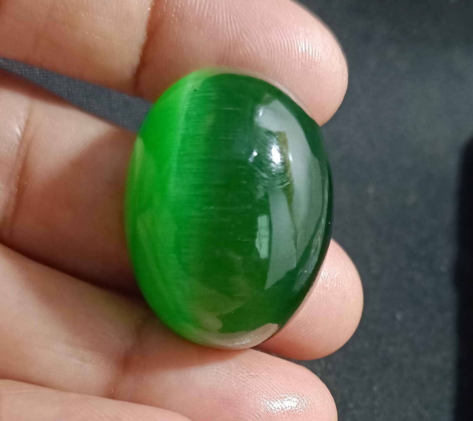 Chrysoberyl(Cats Eye) 83.15 Ct Natural Green Cabochon Loose Certified Gemstone