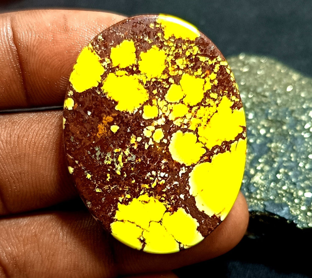 77.10 Ct Natural Arizona Superior Yellow Turquoise Oval cut Certified Gemstone