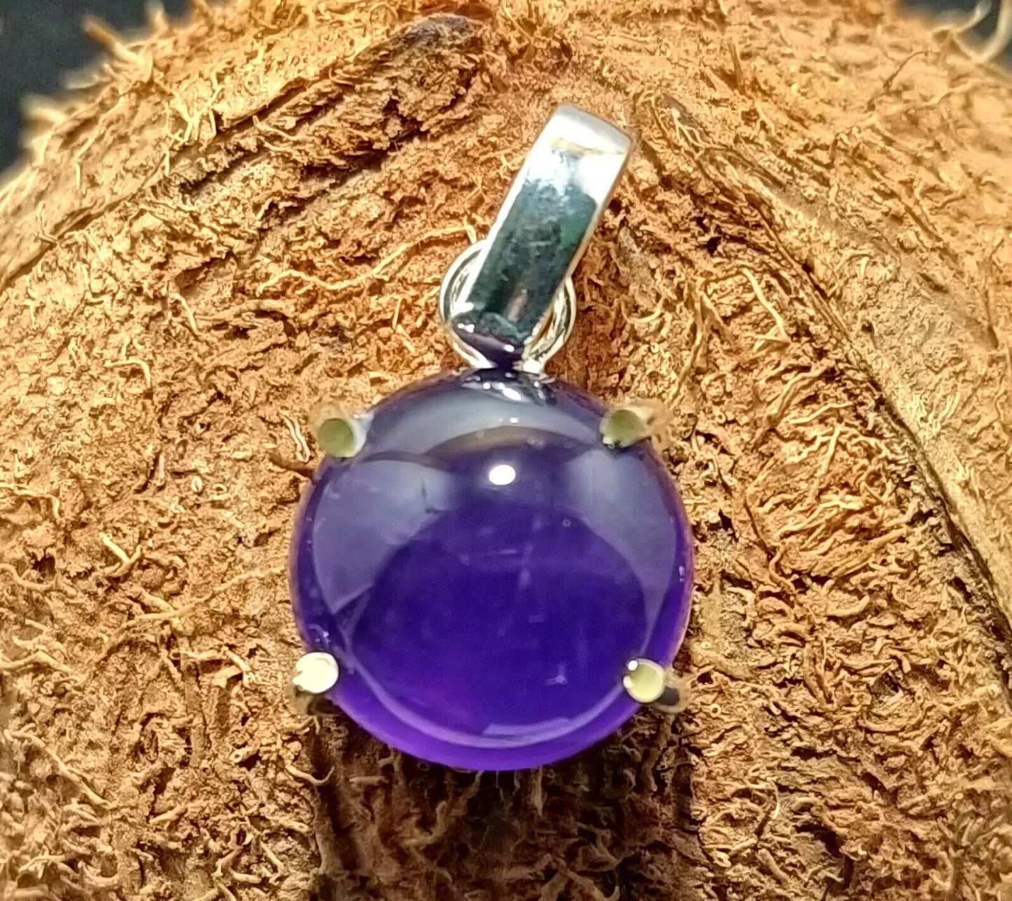 Round Cabochon Natural Violet Amethyst 27.60Ct Sterling Silver Flawless Pendant