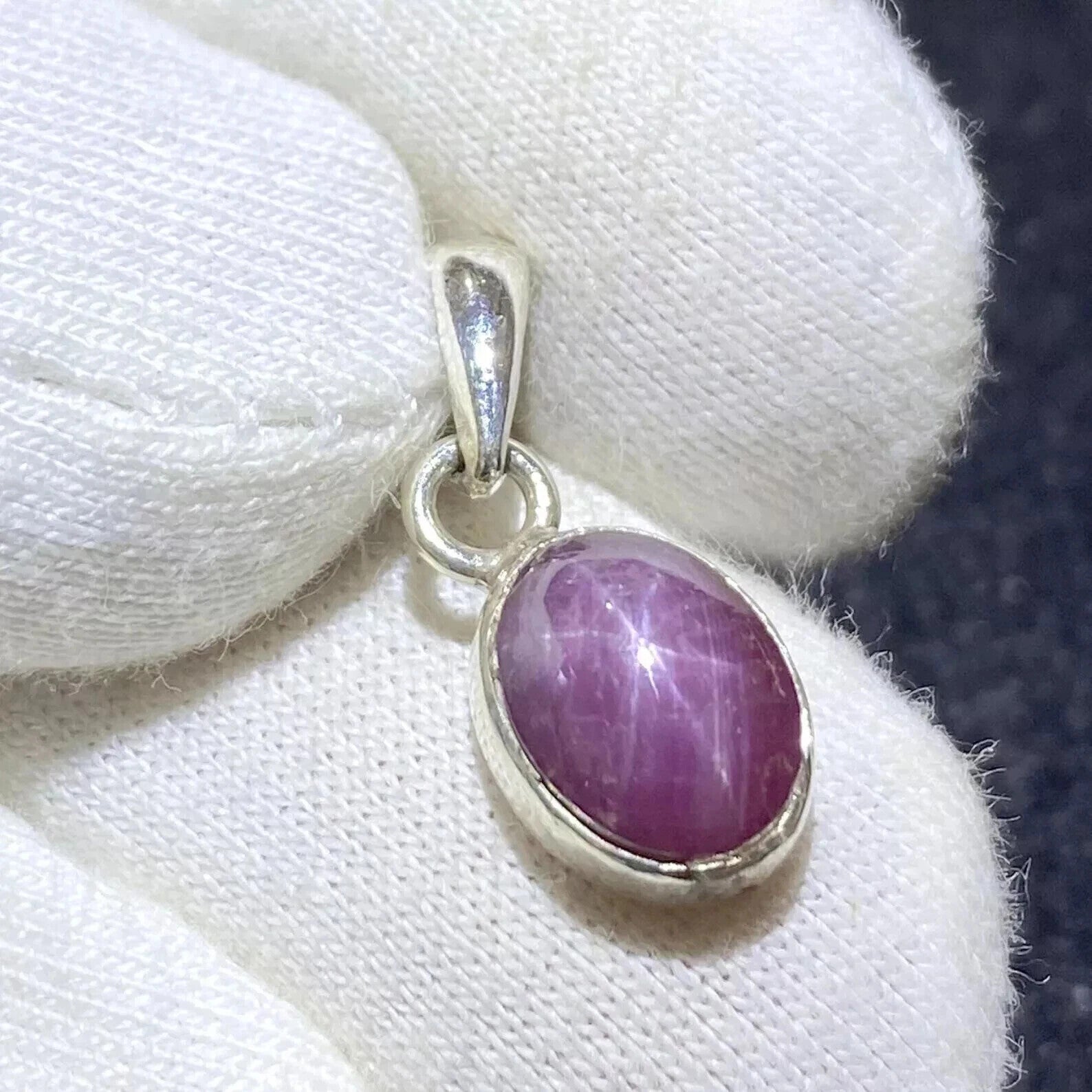 20.40 Ct + Certified Natural Purple Star Sapphire 925 Solid Silver Pendant
