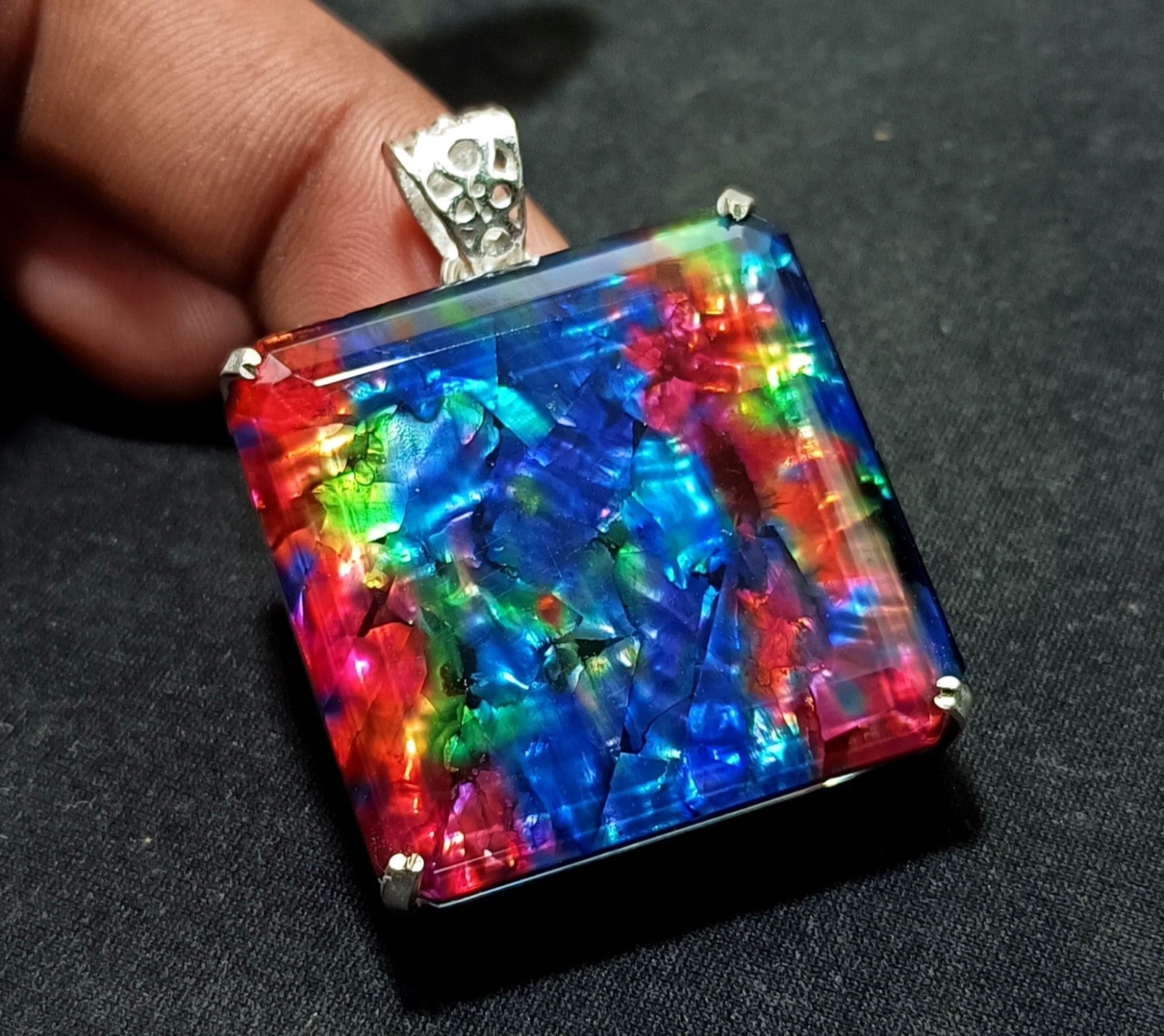 GIE Certified 103.90 Ct Natural Ammolite 925 Solid Silver Pendant Loose Gemstone