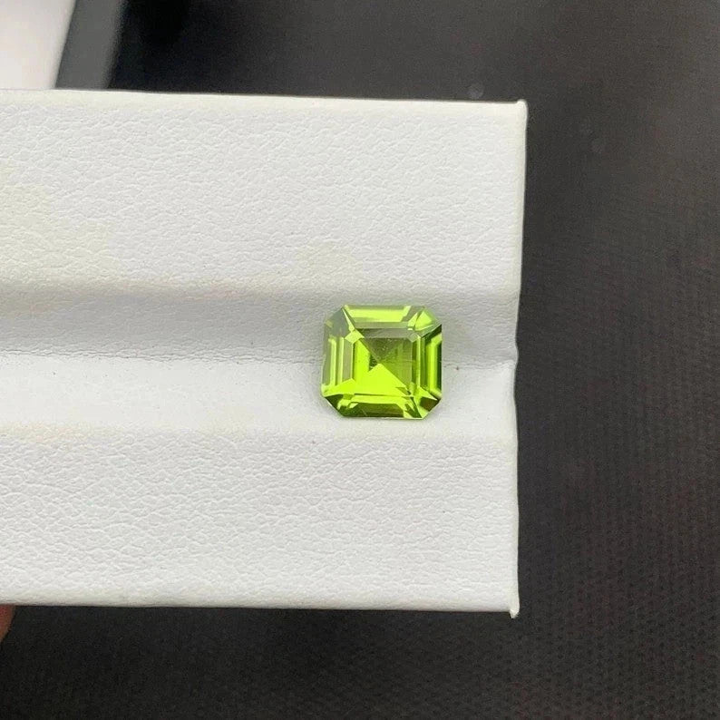 5.5 Ct AAA+ EGL Certified NATURAL Apple Green Peridot Asscher Cut Loose Gemstone
