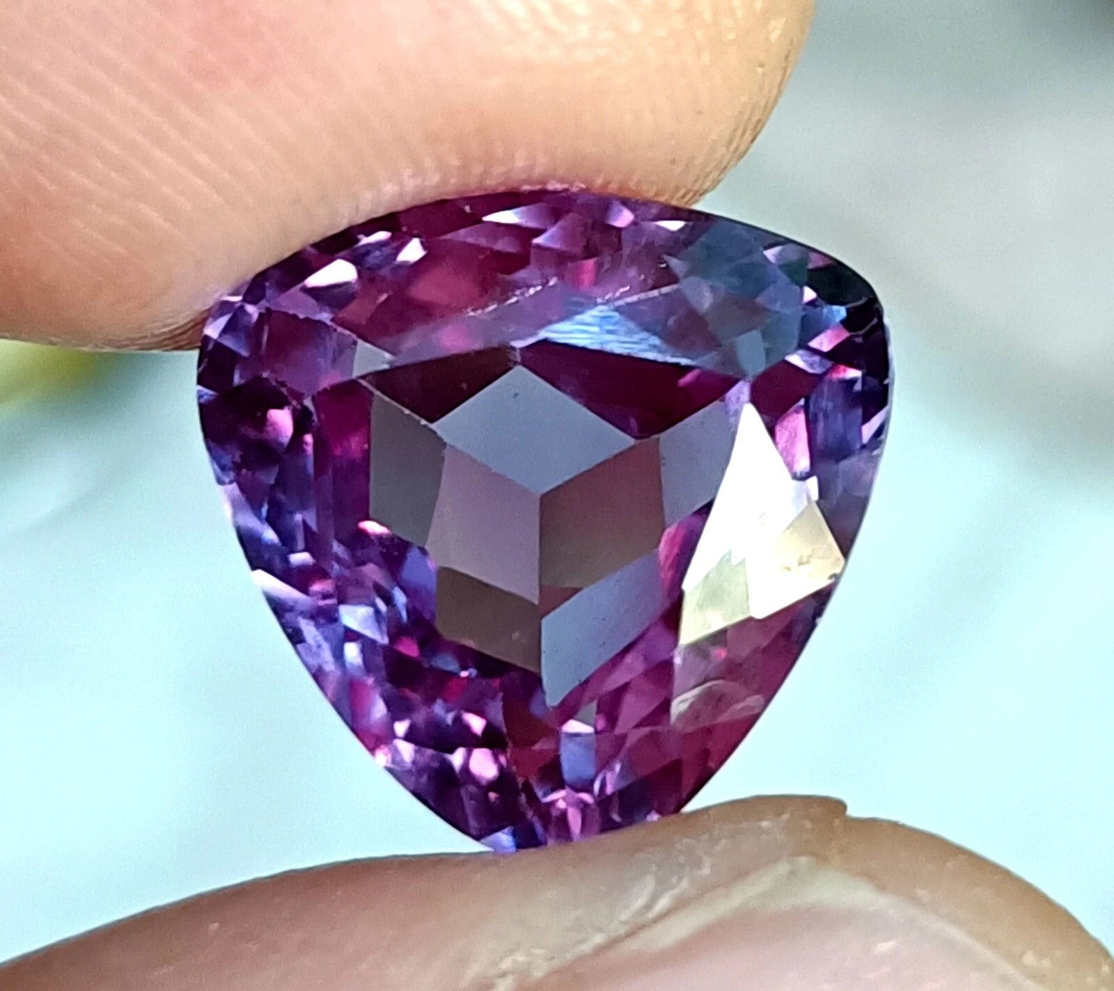 A++ TRILLION Cut NATURAL Ceylon Bi-Color Change Sapphire Loose GEMSTONE 11.85 Ct