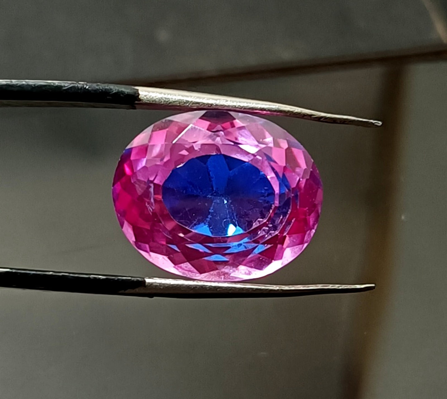 17.5 Ct A++ NATURAL Ceylon PITAMBARI Sapphire Bi-Color Certified Oval GEMSTONE