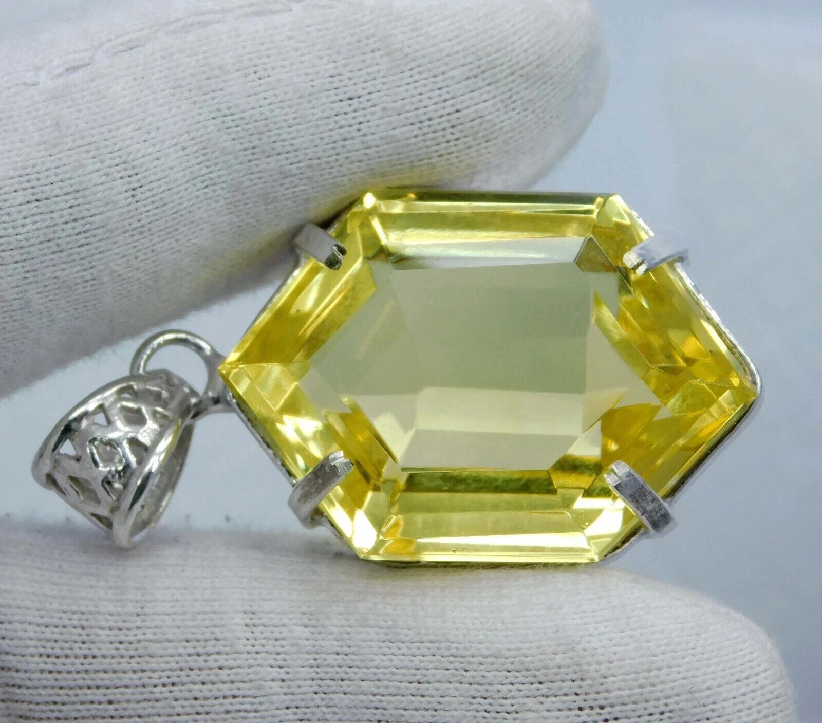102.25 Ct EGL Certified Natural Topaz 925 Solid Silver Pendant Loose Gemstone