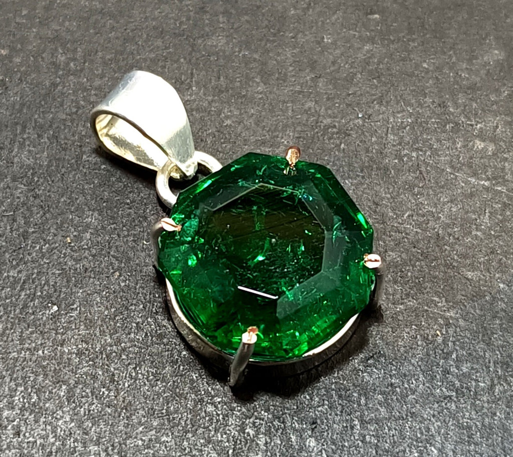 Certified 19.75 Ct Natural Emerald 925 Solid Silver Asscher Cut Pendant Gemstone