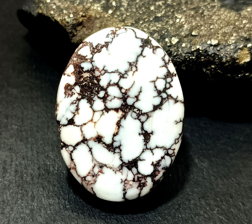 70.90 Ct Natural Turquoise Arizona White oval Cut Loose Gemstone